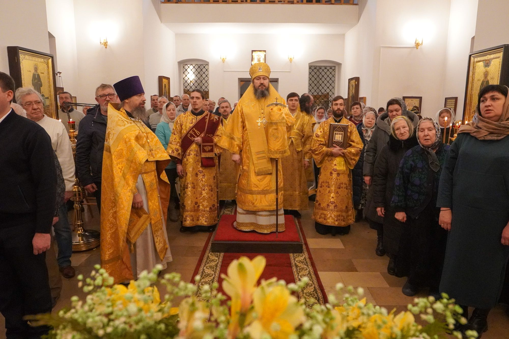 В день престольного праздника епископ Варфоломей совершил Божественную литургию в Свято-Никольском женском монастыре п. Монастырский Пугачевского района