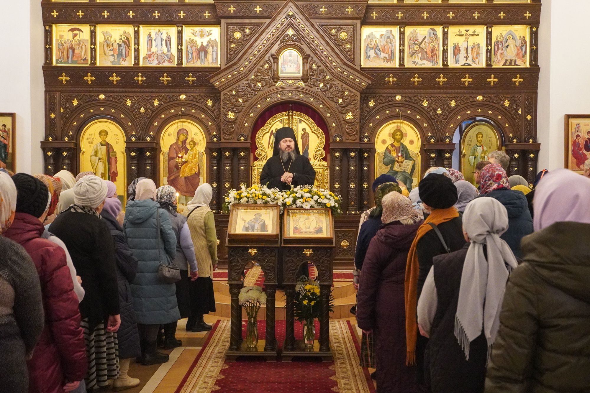Епископ Варфоломей совершил всенощное бдение в храме Рождества Христова г. Балаково