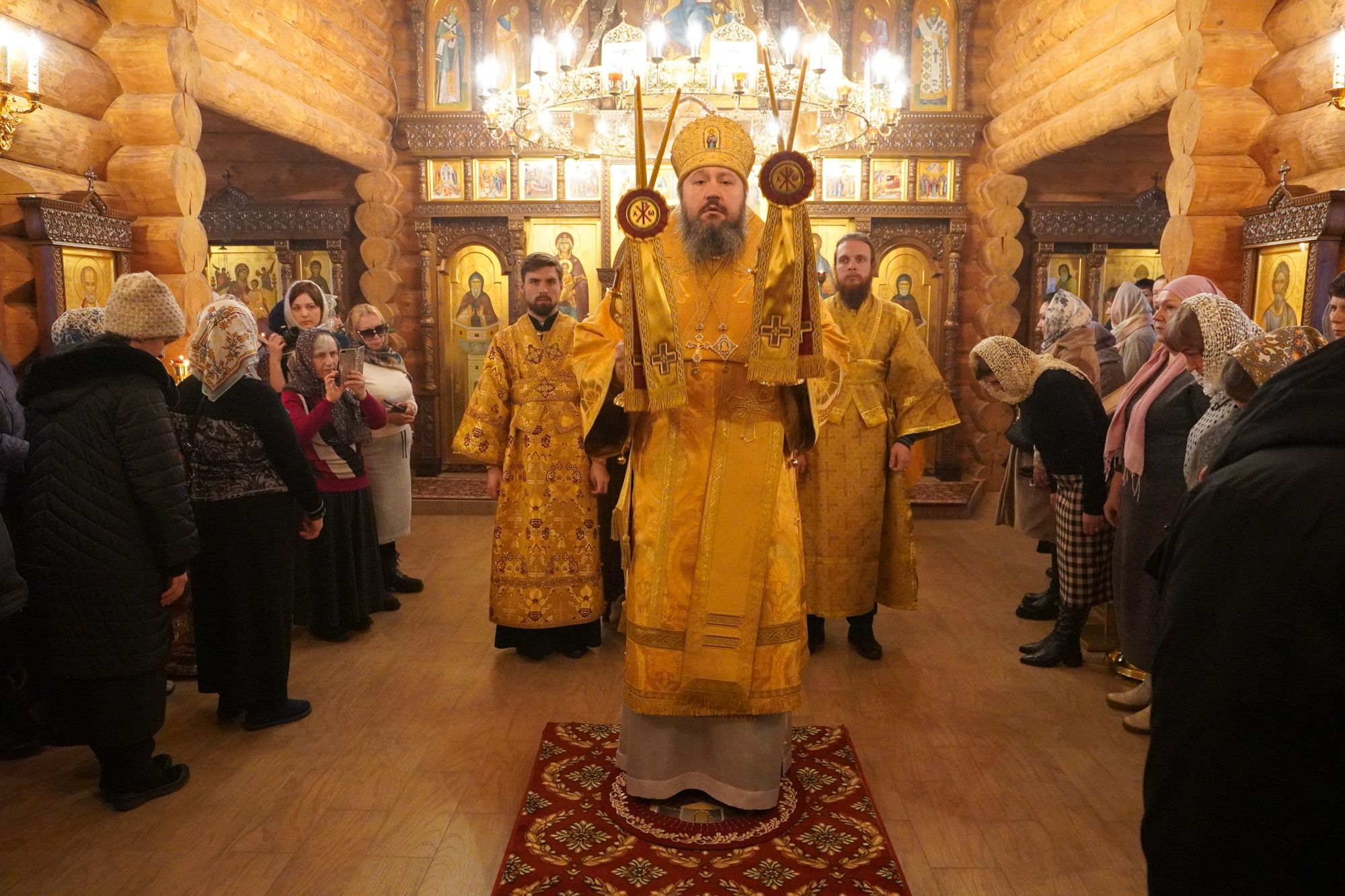 В день престольного праздника епископ Варфоломей совершил Божественную литургию в храме святителя Спиридона Тримифунтского с. Быков Отрог Балаковского района