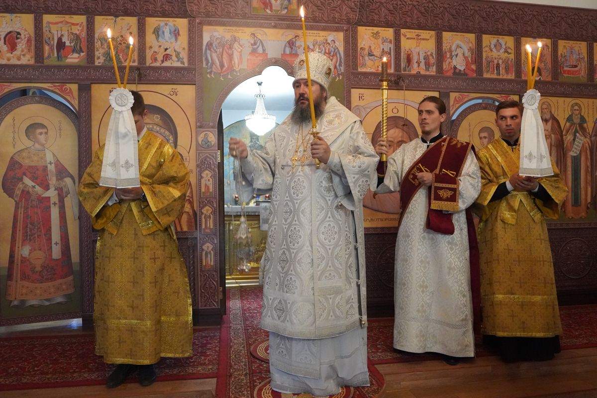 Епископ Варфоломей совершил всенощное бдение в храме Казанской иконы Божией Матери г. Балаково