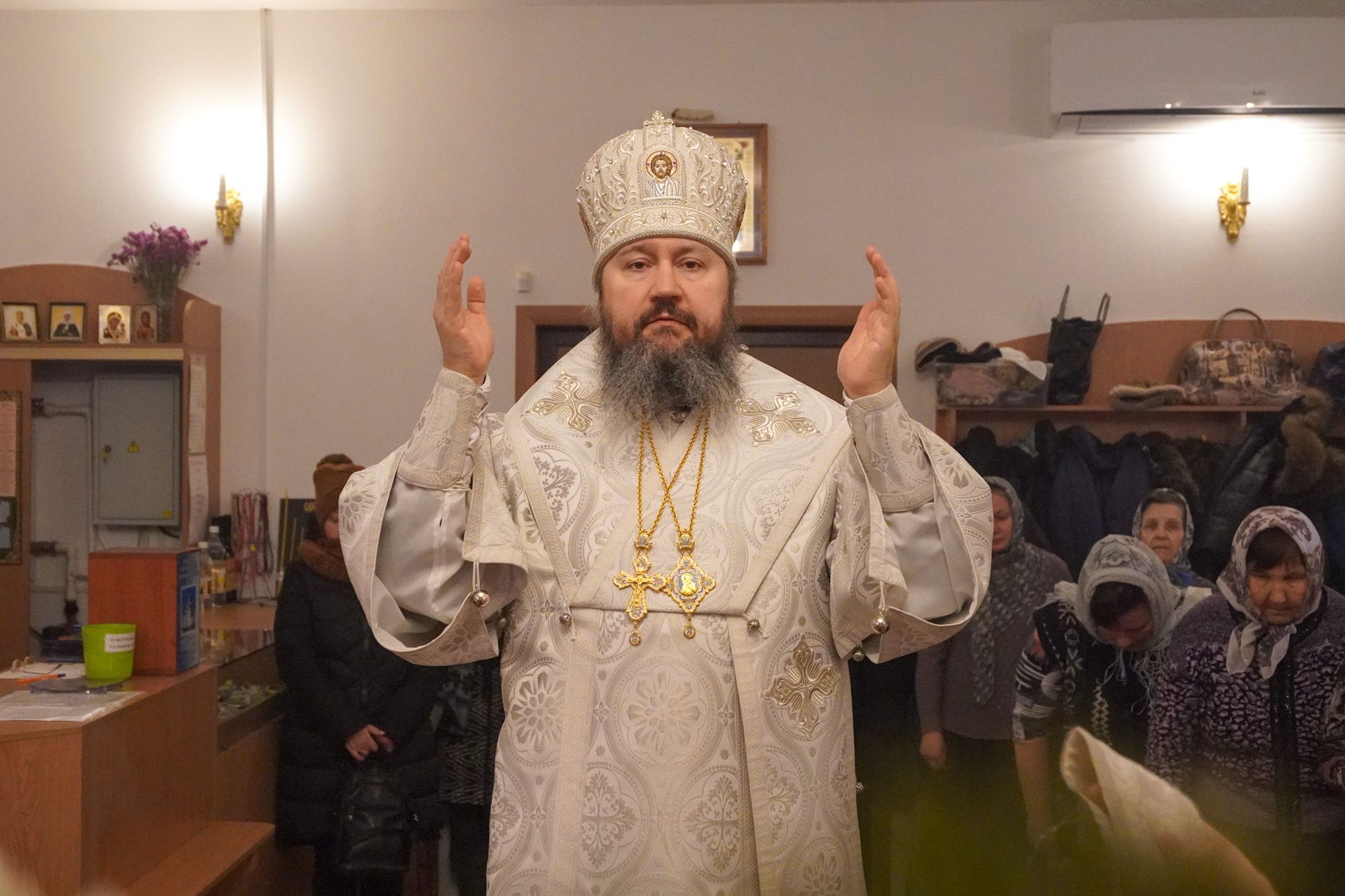 Епископ Варфоломей совершил Божественную литургию в храме Благовещения Пресвятой Богородицы г. Балаково