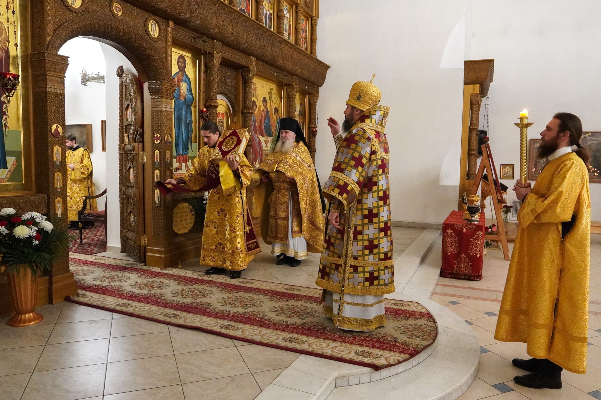 Епископ Варфоломей совершил Божественную литургию в Свято-Троицком кафедральном соборе г. Балаково