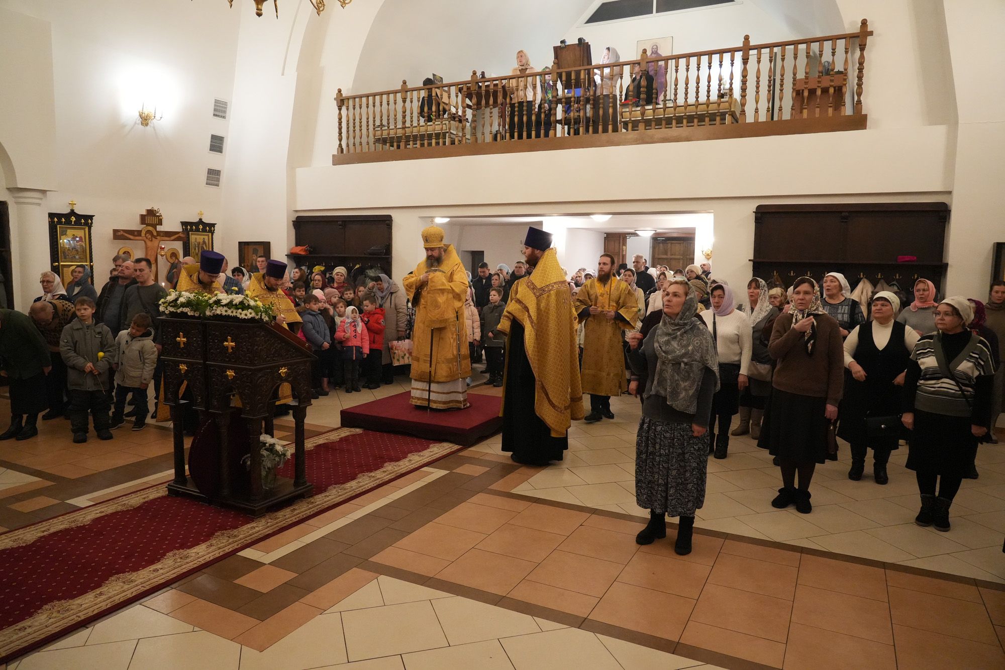 Епископ Варфоломей совершил всенощное бдение в храме Рождества Христова г. Балаково