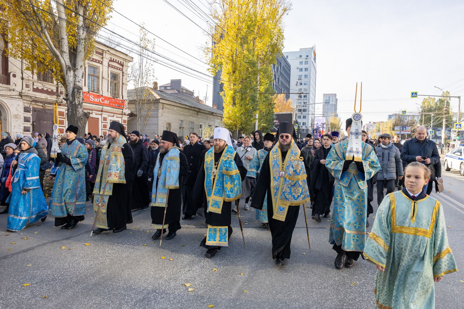 Епископ Варфоломей принял участие в крестном ходе с Казанской иконой Божией Матери в г. Саратове