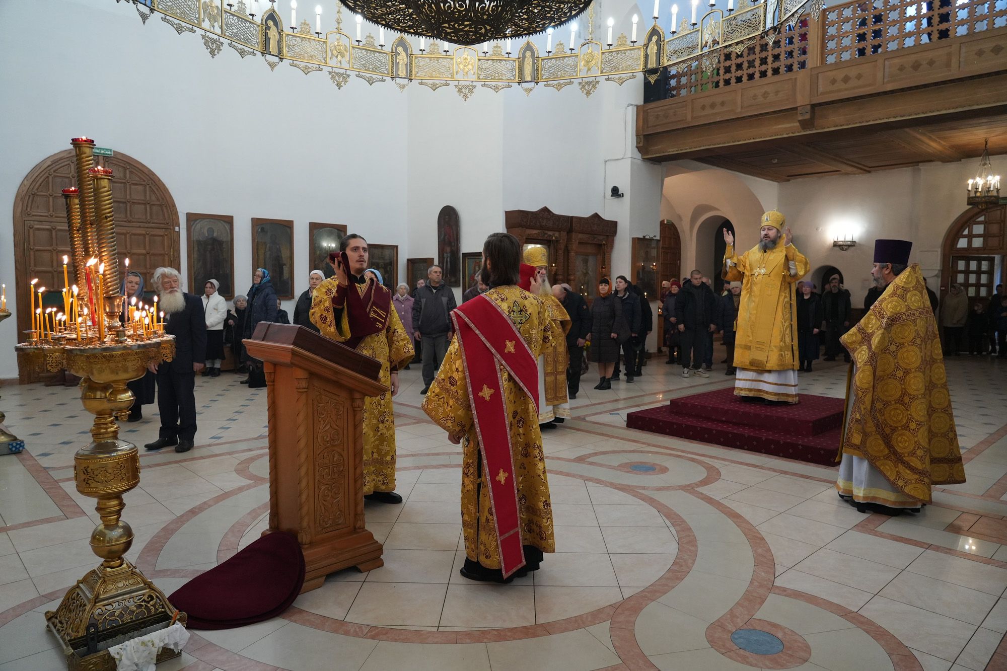 Епископ Варфоломей совершил Божественную литургию в Свято-Троицком кафедральном соборе г. Балаково
