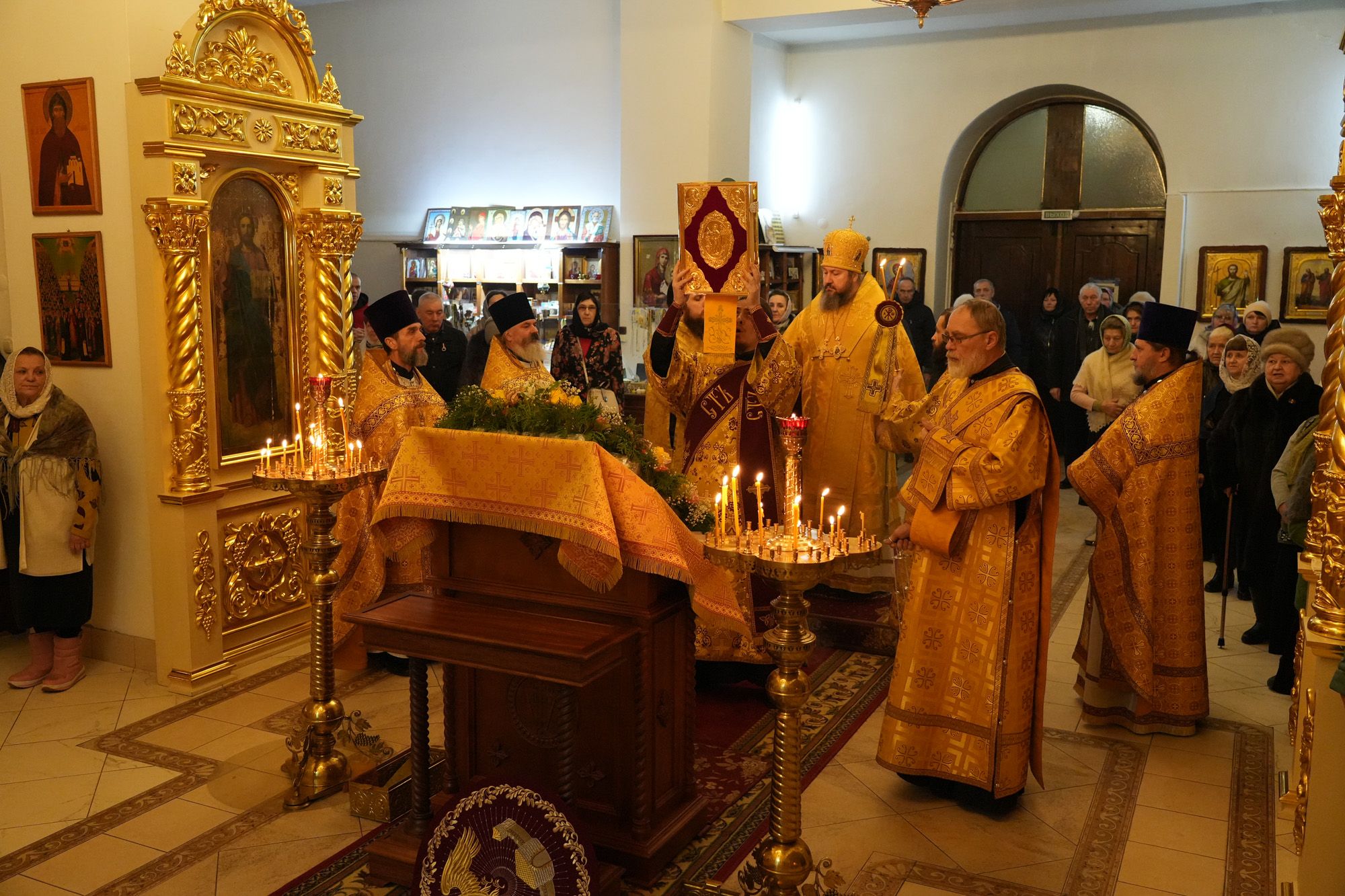 В день престольного праздника епископ Варфоломей совершил Божественную литургию в храме апостола Андрея Первозванного г. Маркса