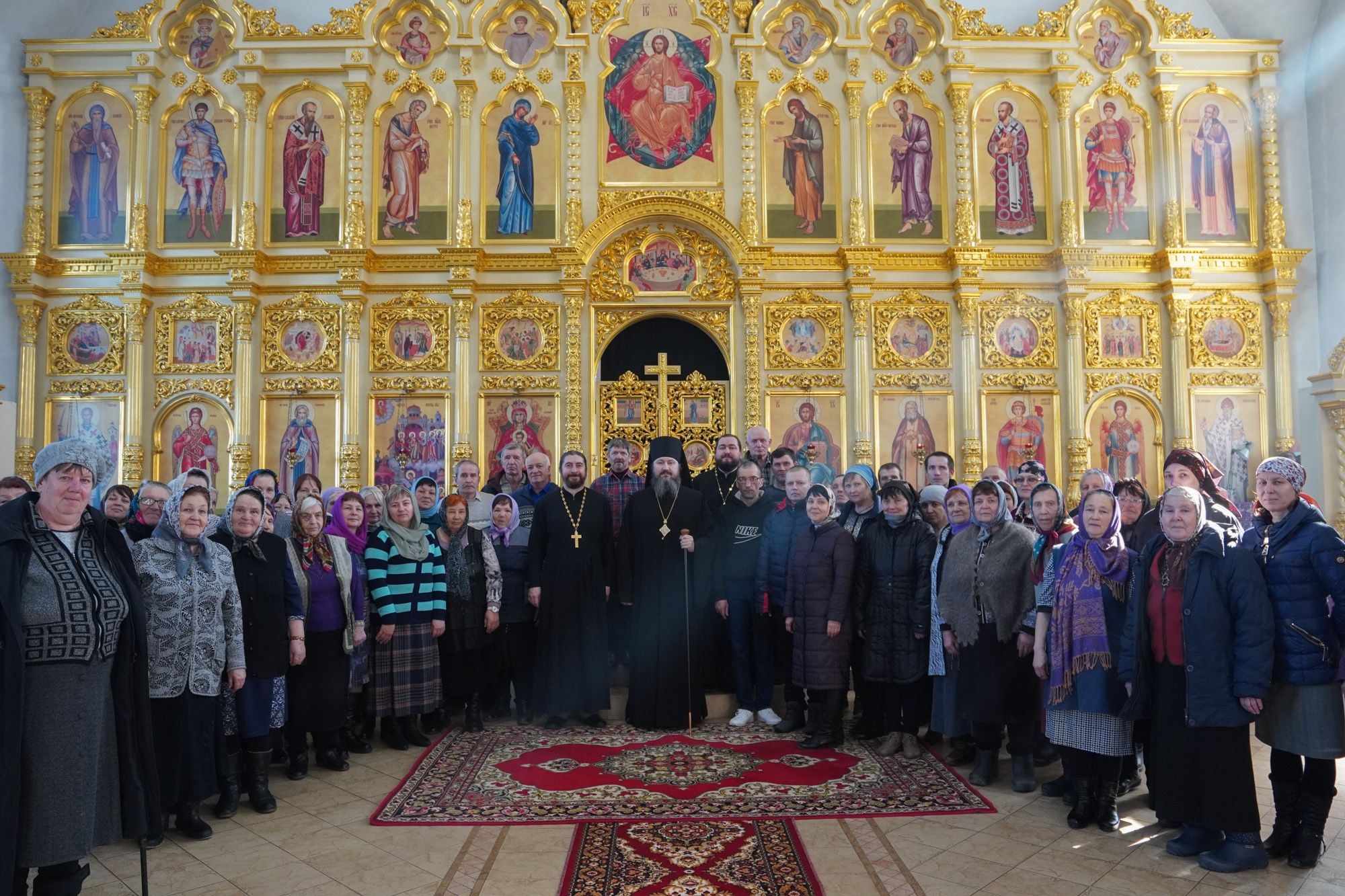 В день престольного праздника епископ Варфоломей совершил Литургию Преждеосвященных Даров в храме в честь иконы Божией Матери «Державная» п. Горный