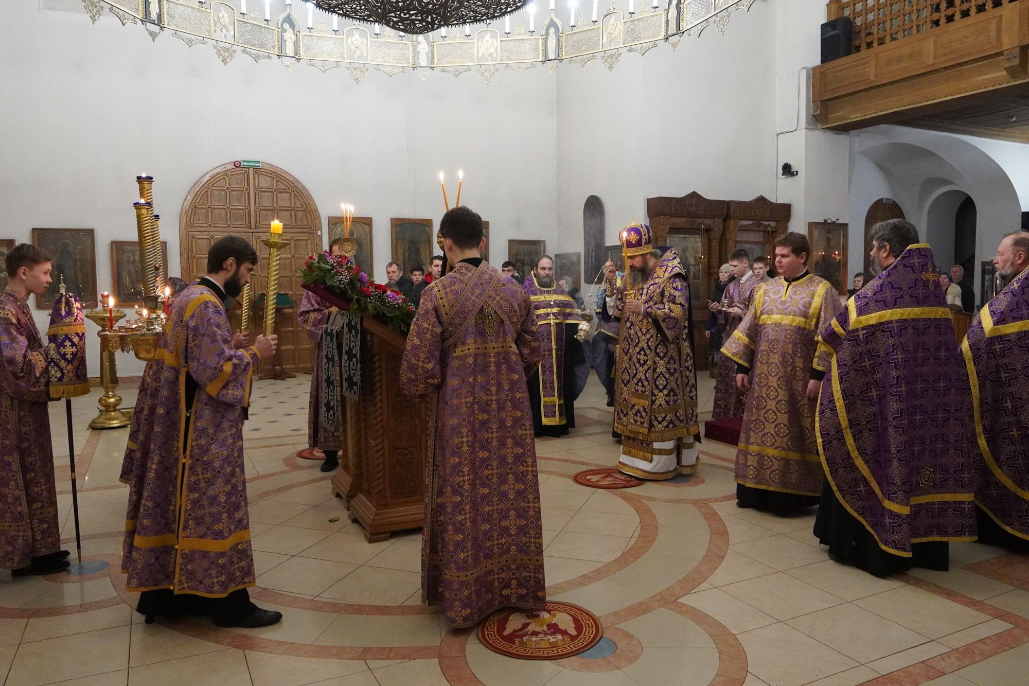 Епископ Варфоломей совершил всенощное бдение в Свято-Троицком кафедральном соборе г. Балаково