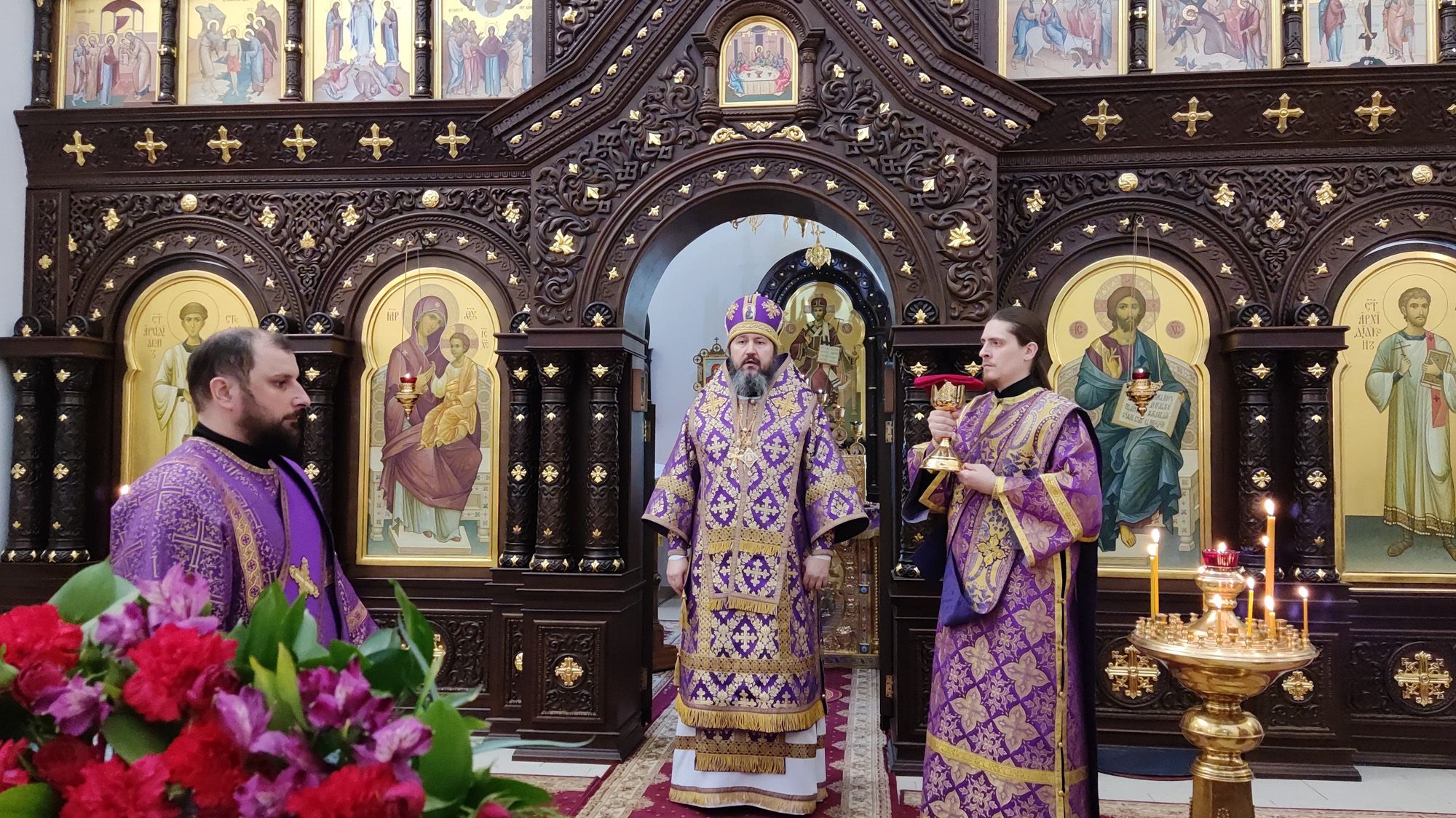 Епископ Варфоломей совершил Литургию Преждеосвященных Даров в храме Рождества Христова г. Балаково