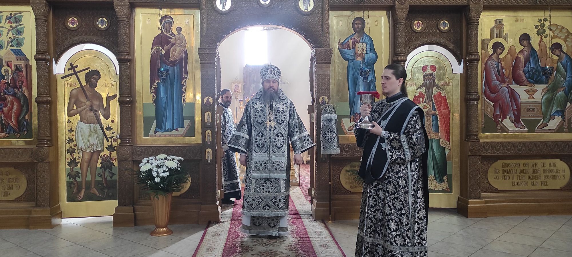 Епископ Варфоломей совершил Литургию Преждеосвященных Даров в Свято-Троицком кафедральном соборе г. Балаково