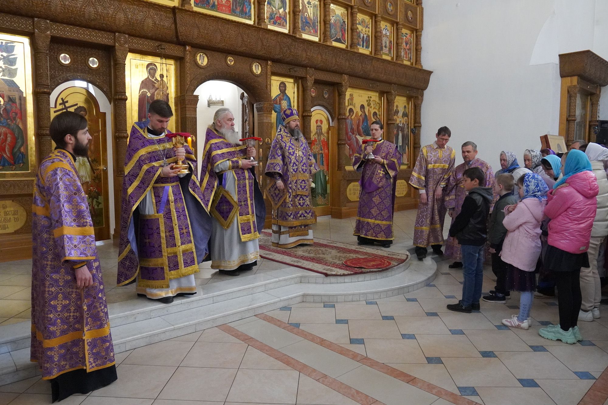 В Великий Четверг епископ Варфоломей совершил Божественную Литургию в Свято-Троицком кафедральном соборе г. Балаково