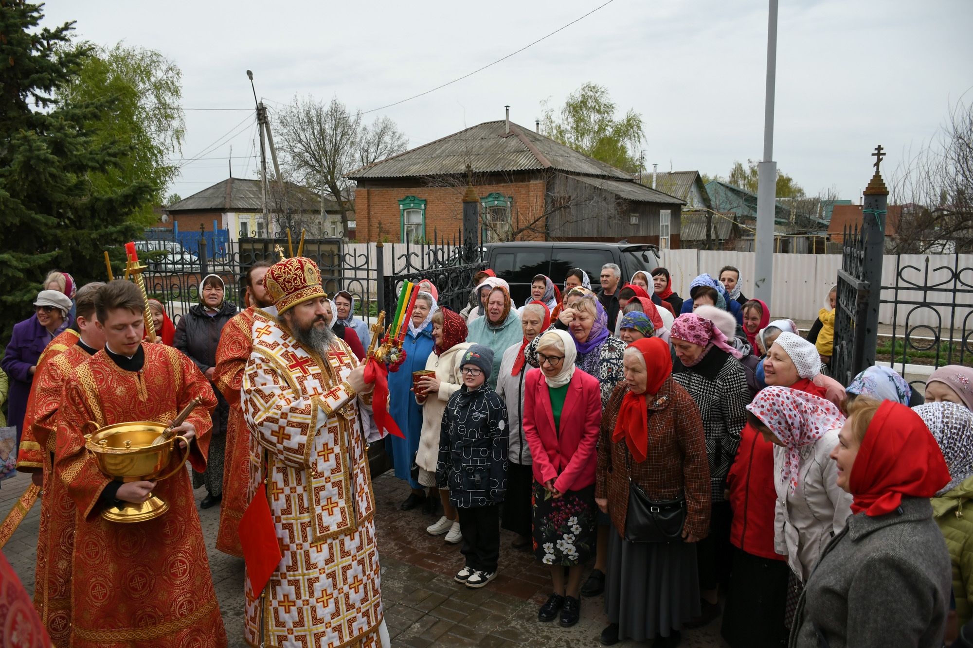 В пятницу Светлой седмицы епископ Варфоломей совершил Божественную литургию в Свято-Андреевском храме г. Маркса