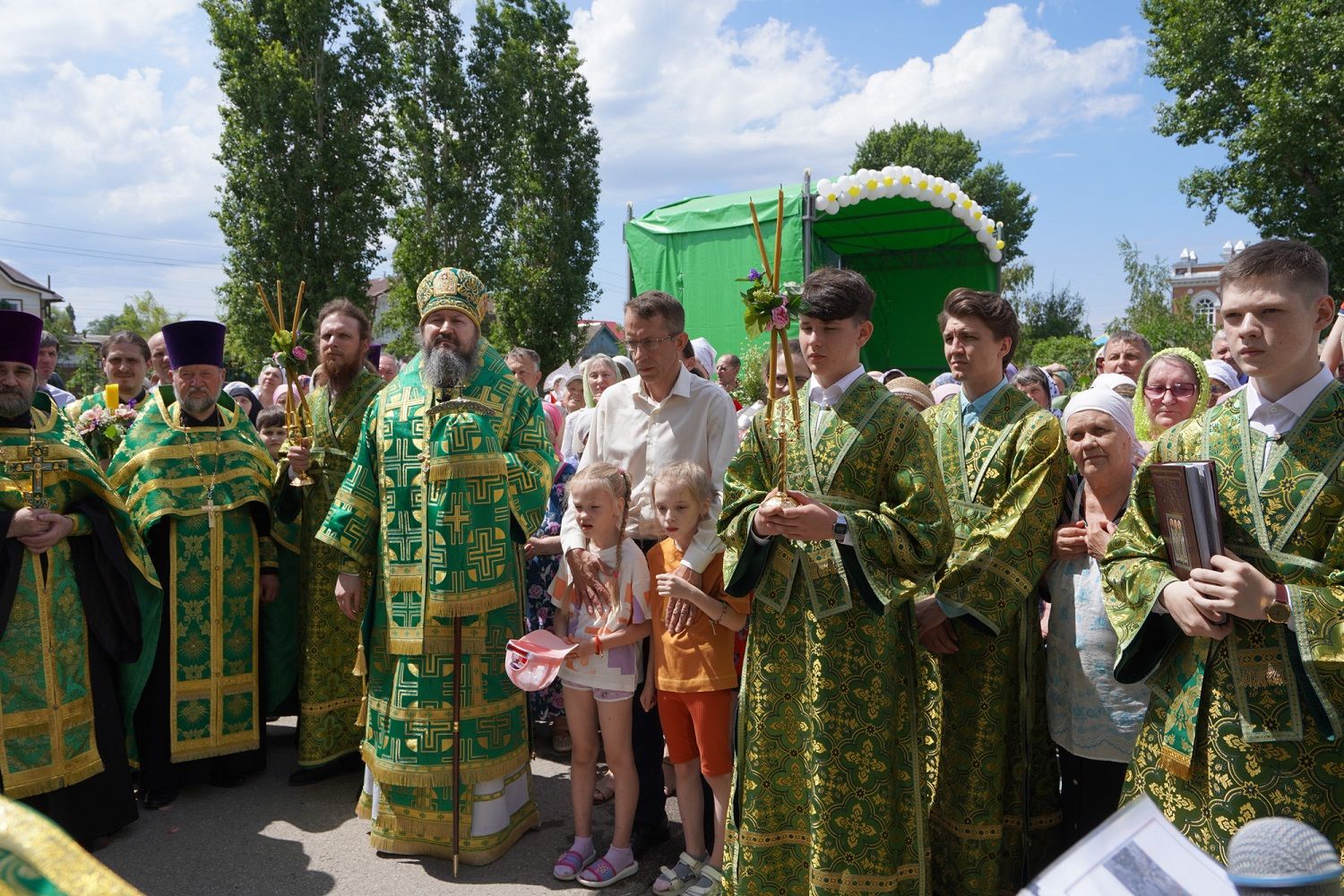 В Свято-Троицком кафедральном соборе г. Балаково отметили престольный праздник