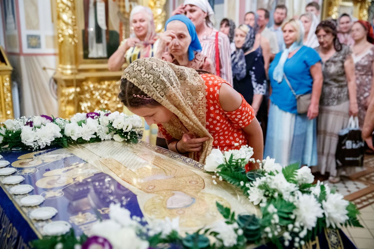 Величаем дивное успение Твое