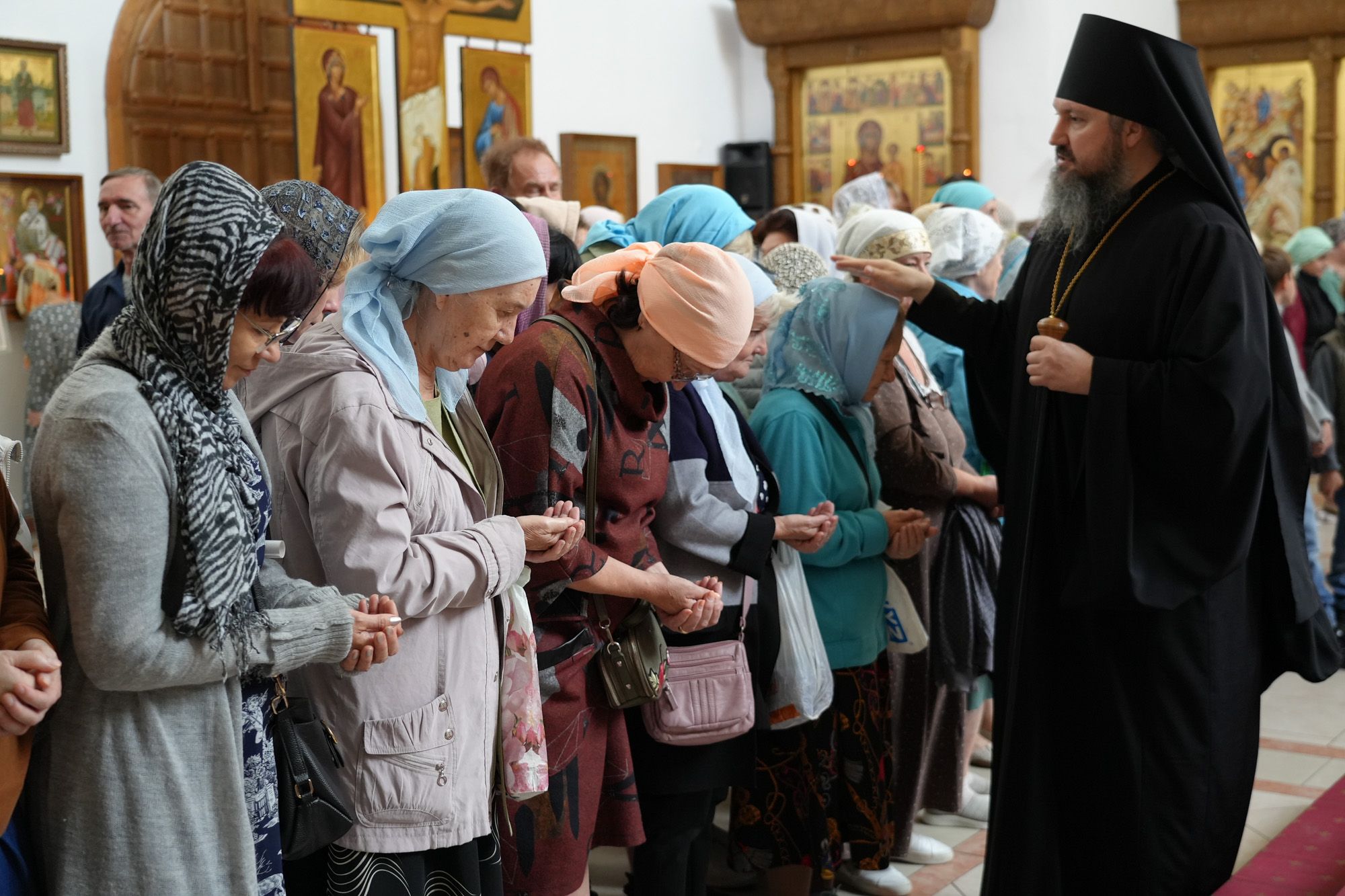 Епископ Варфоломей совершил Божественную литургию в Свято-Троицком кафедральном соборе г. Балаково