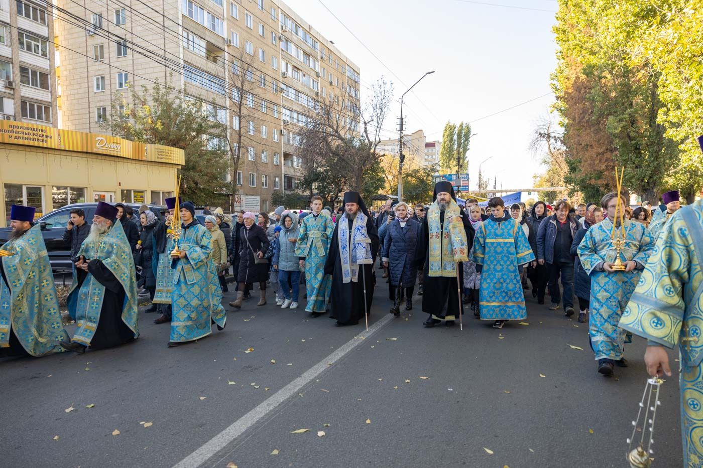 Епископ Варфоломей принял участие в Божественной литургии и крестном ходе в городе Покровске