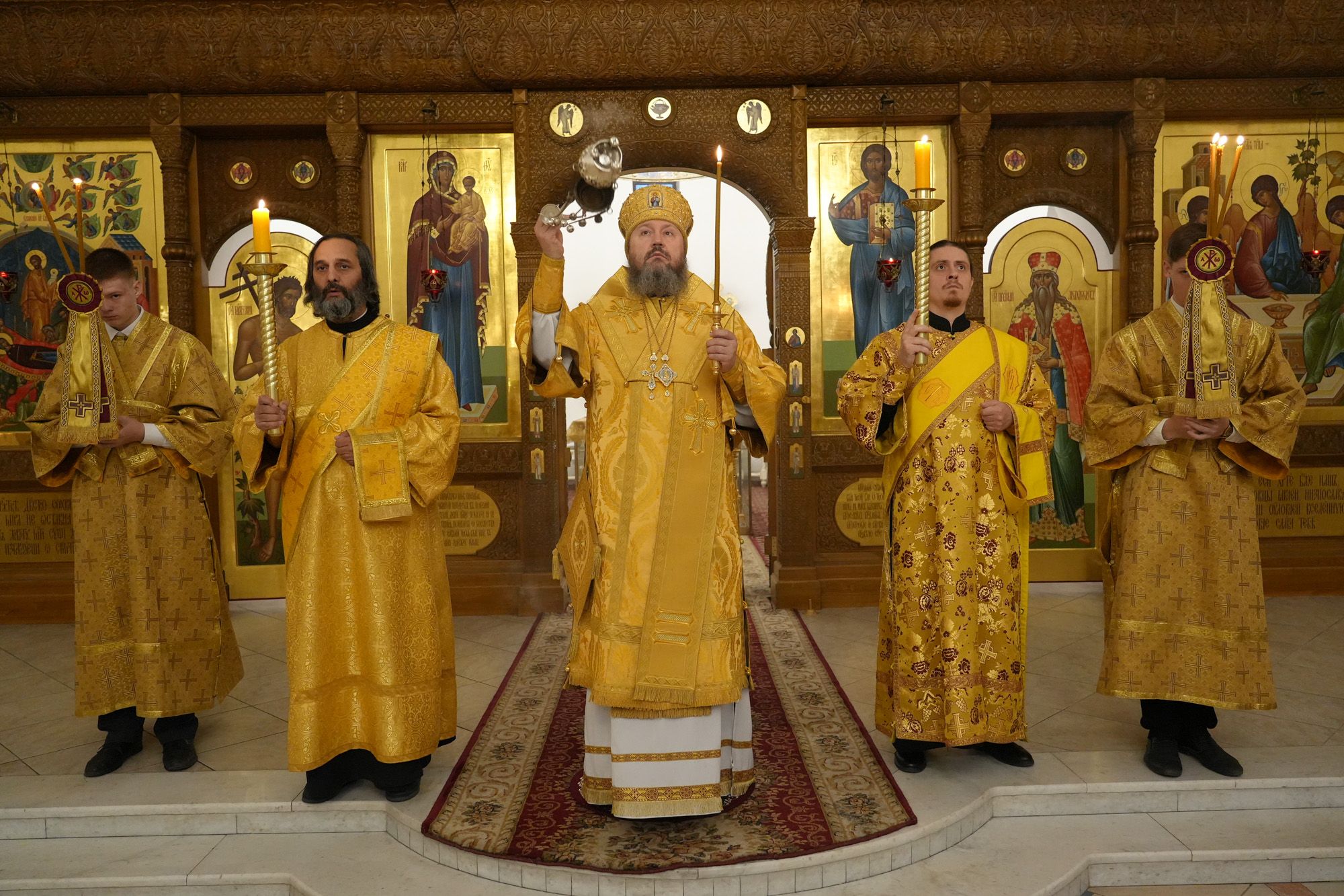 Епископ Варфоломей совершил всенощное бдение в Свято-Троицком кафедральном соборе г. Балаково
