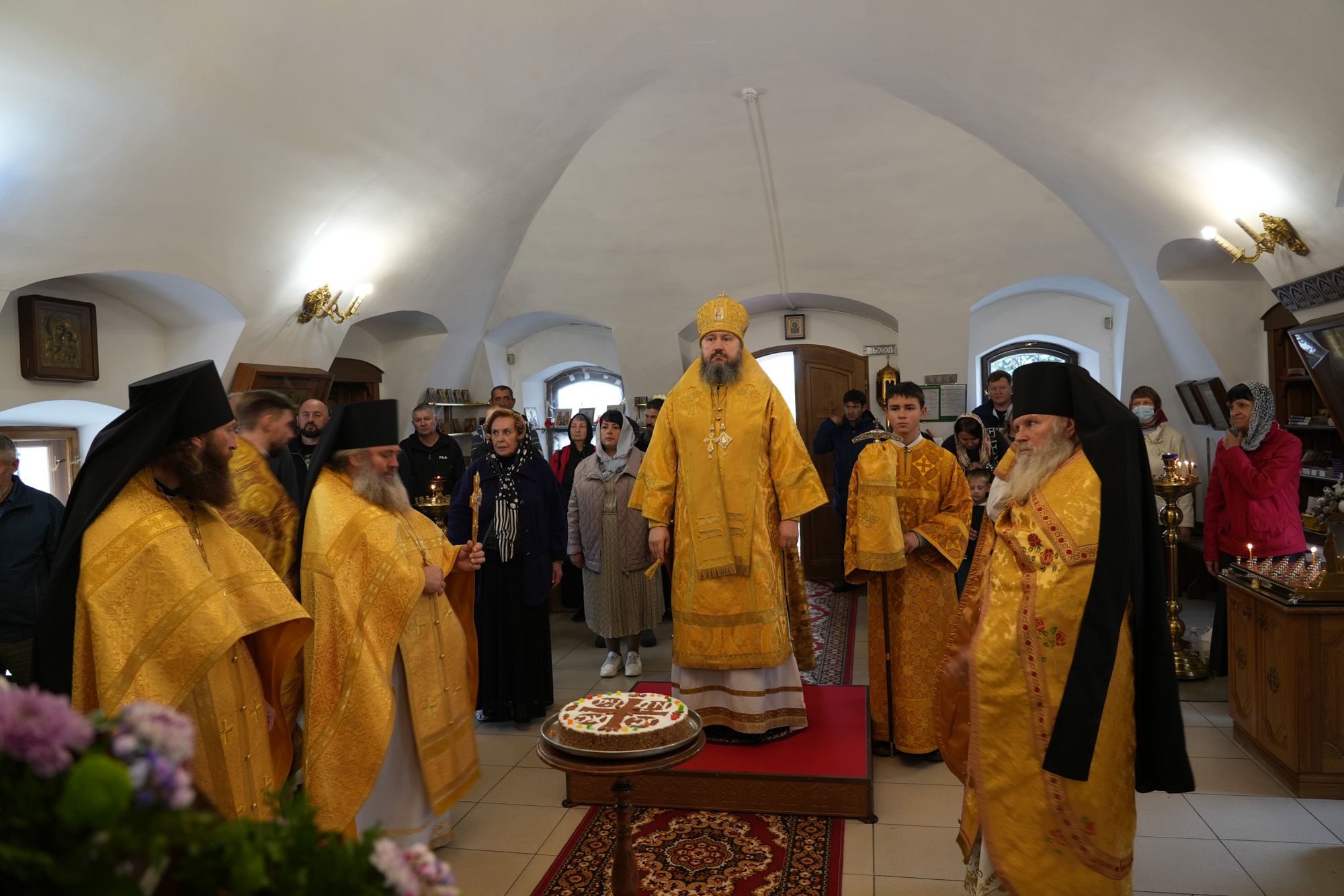 В день престольного праздника епископ Варфоломей совершил Божественную литургию в Иргизском Воскресенском мужском монастыре