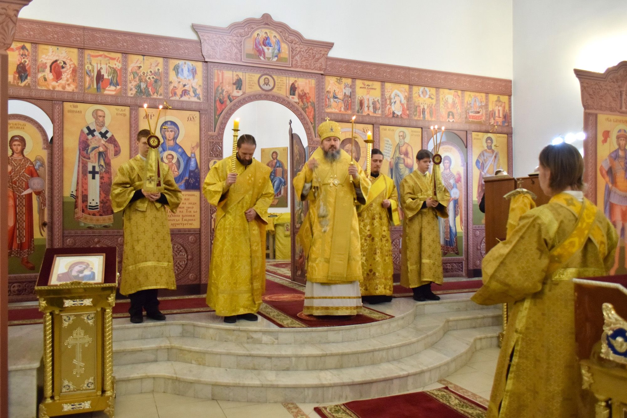 Епископ Варфоломей совершил всенощное бдение в храме апостола и евангелиста Иоанна Богослова г. Балаково