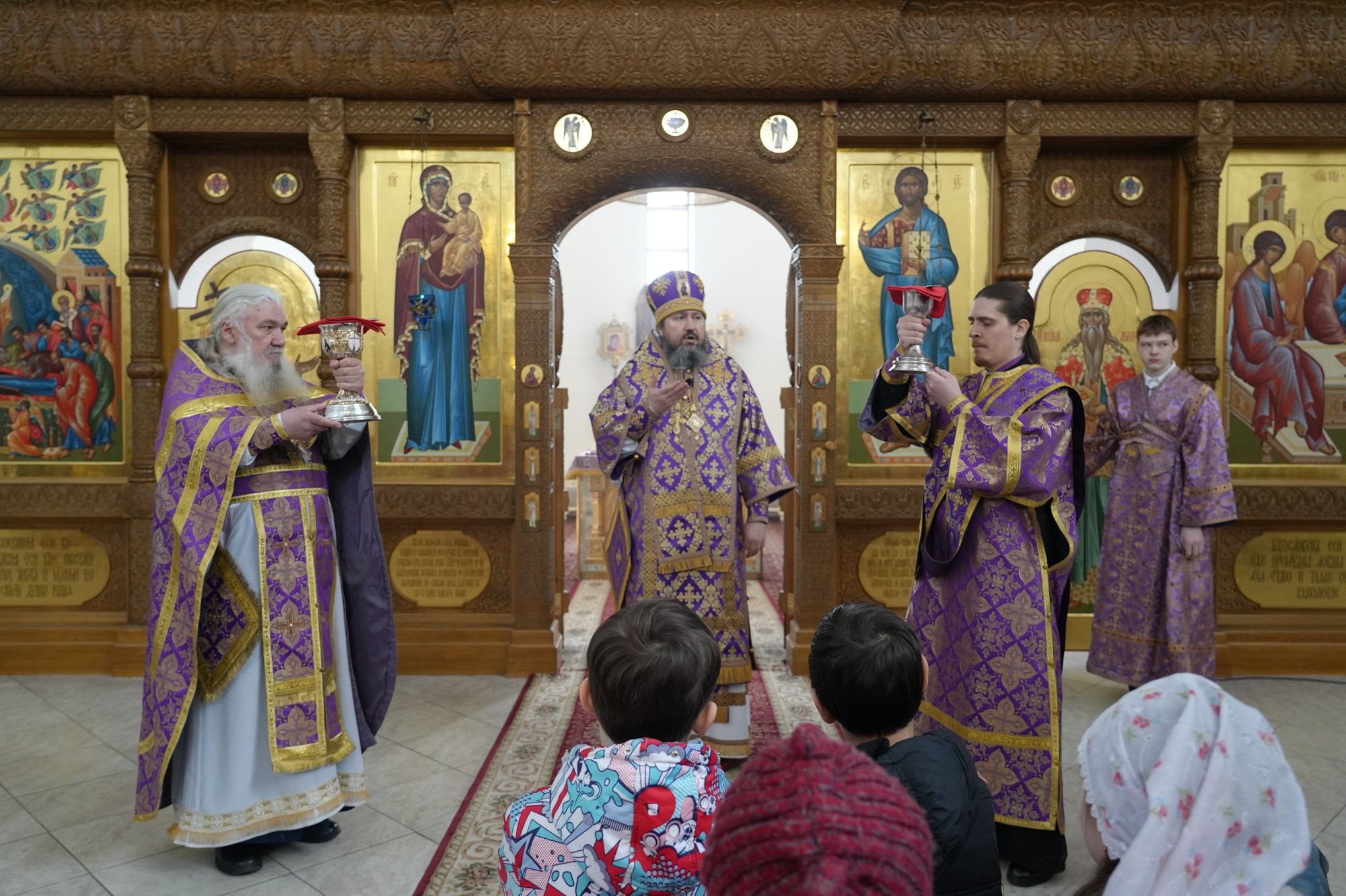 Епископ Варфоломей совершил Божественную литургию в Свято-Троицком кафедральном соборе г. Балаково