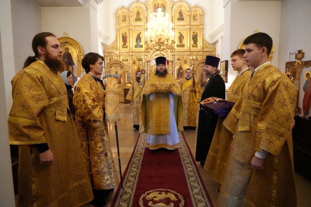 Епископ Варфоломей совершил Божественную литургию в Свято-Никольском женском монастыре п. Монастырский Пугачёвского района