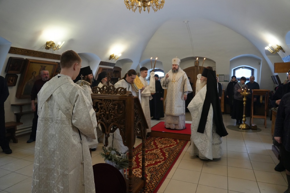 Епископ Варфоломей совершил Божественную литургию в Иргизском Воскресенском мужском монастыре с. Криволучье