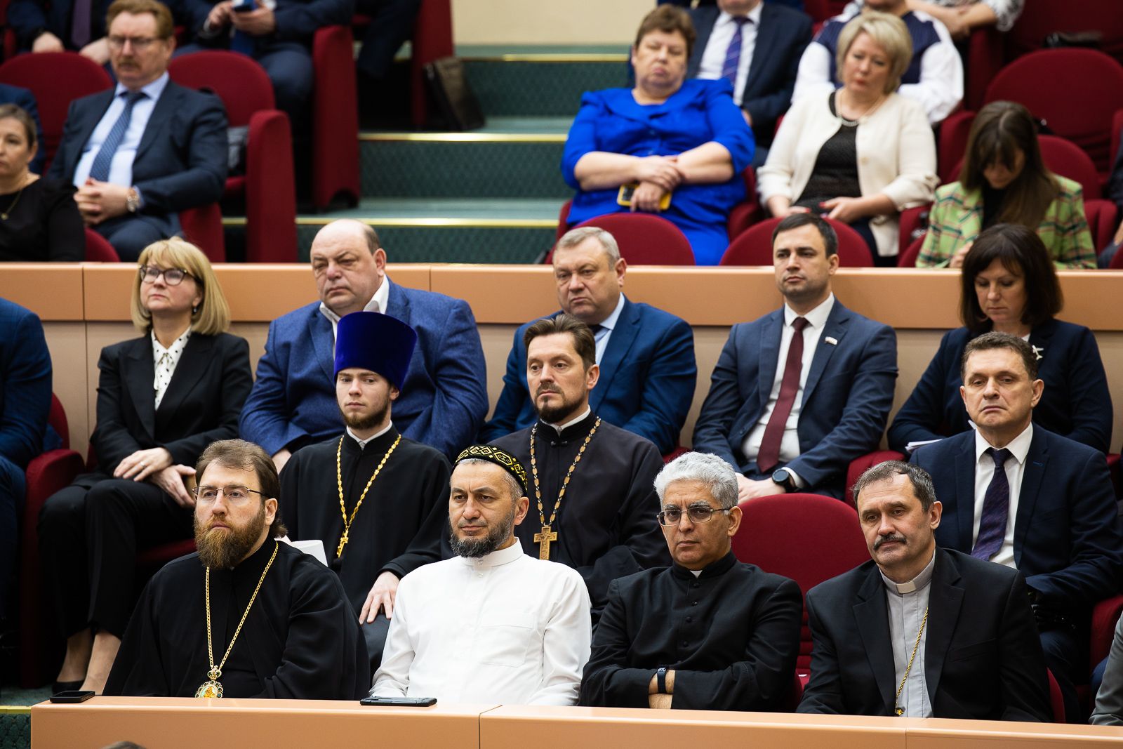Митрополит Игнатий принял участие в заседании Саратовской областной думы