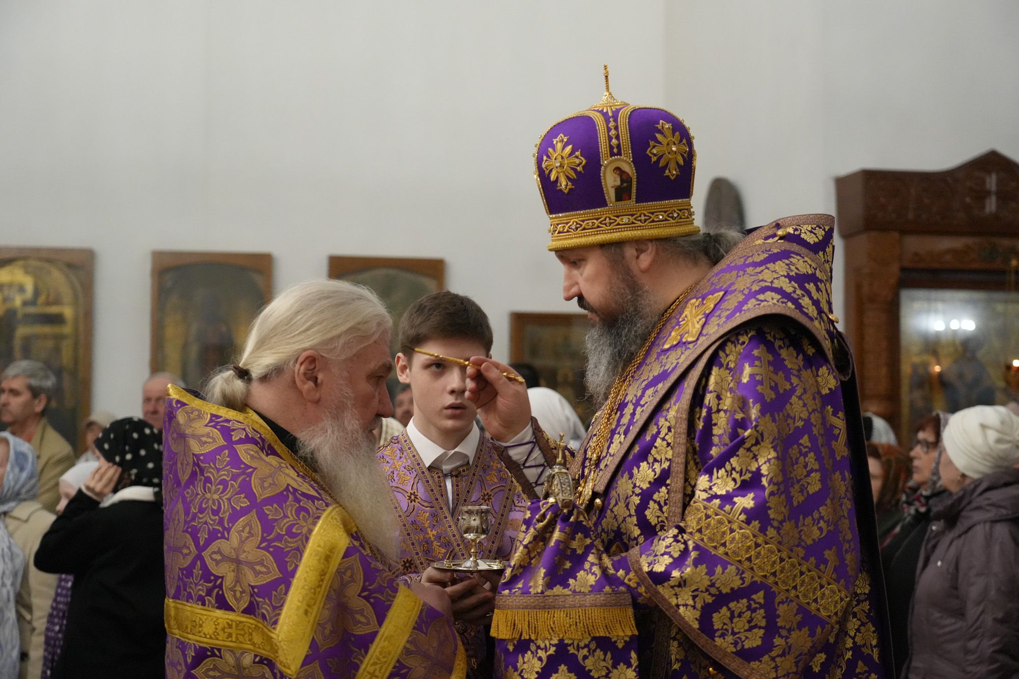 Епископ Варфоломей совершил всенощное бдение в Свято-Троицком кафедральном соборе г. Балаково