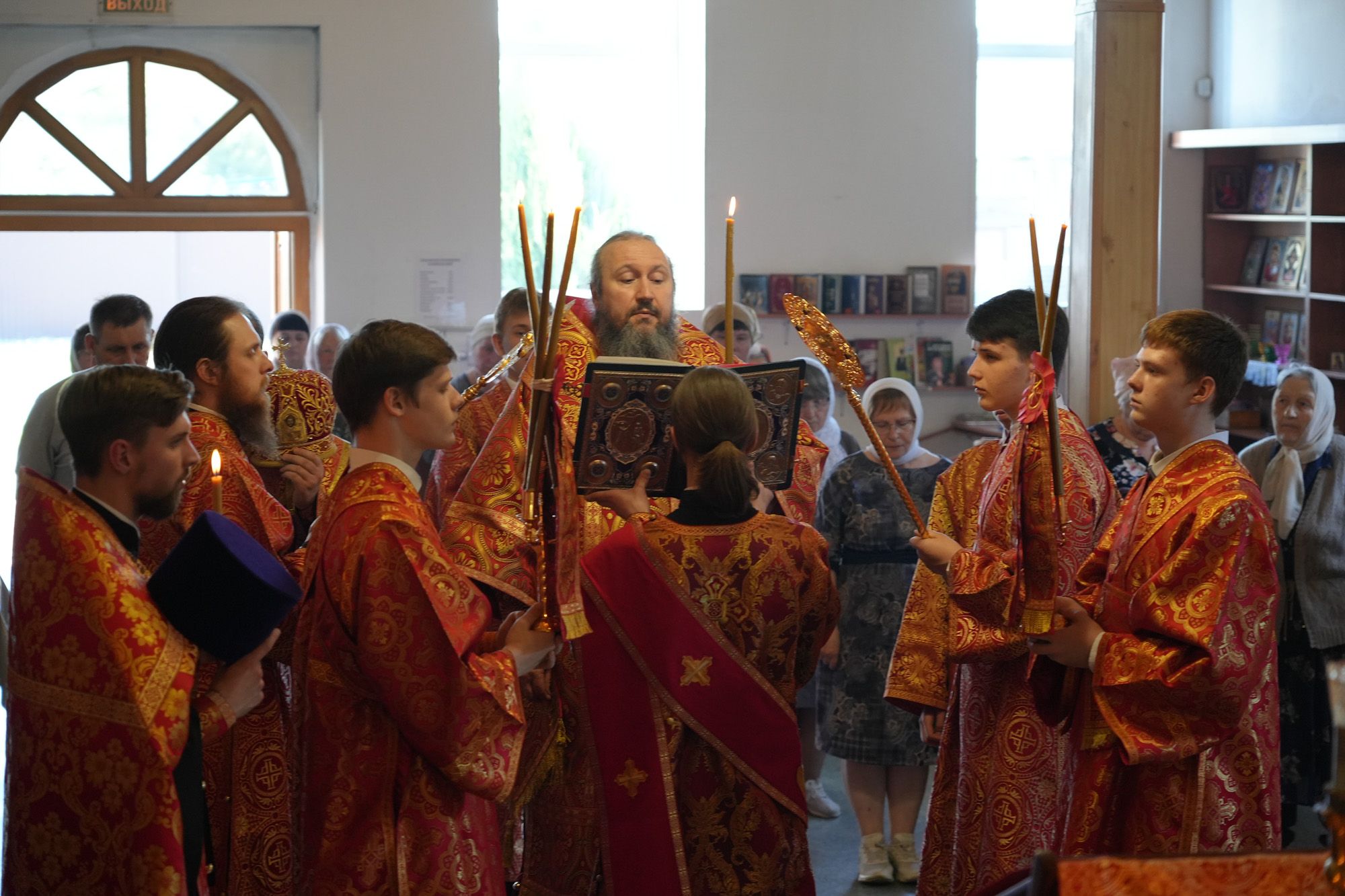 Епископ Варфоломей совершил всенощное бдение в храме Казанской иконы Божией Матери г. Балаково