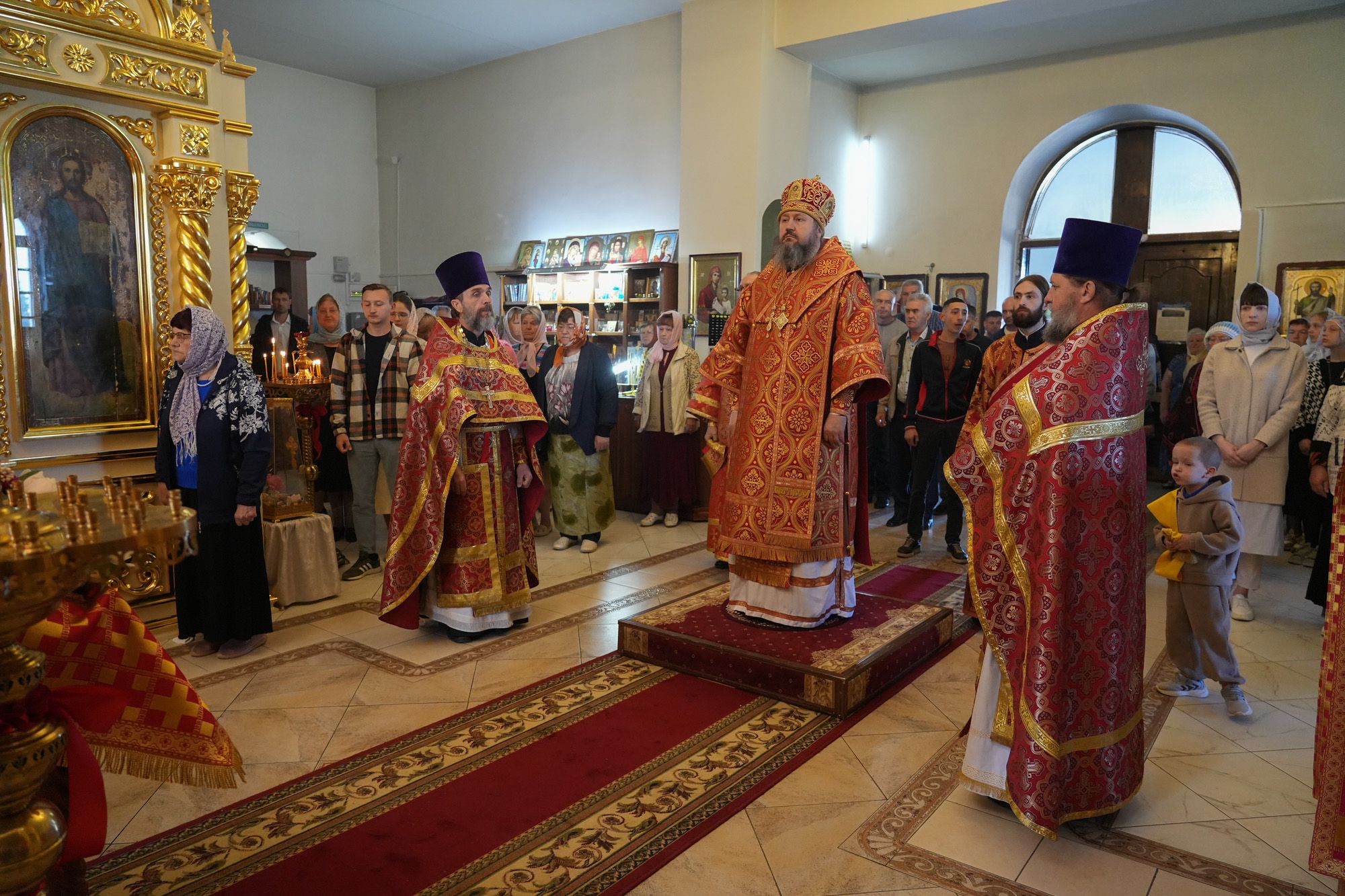 Епископ Варфоломей совершил Божественную литургию в храме апостола Андрея Первозванного г. Маркса