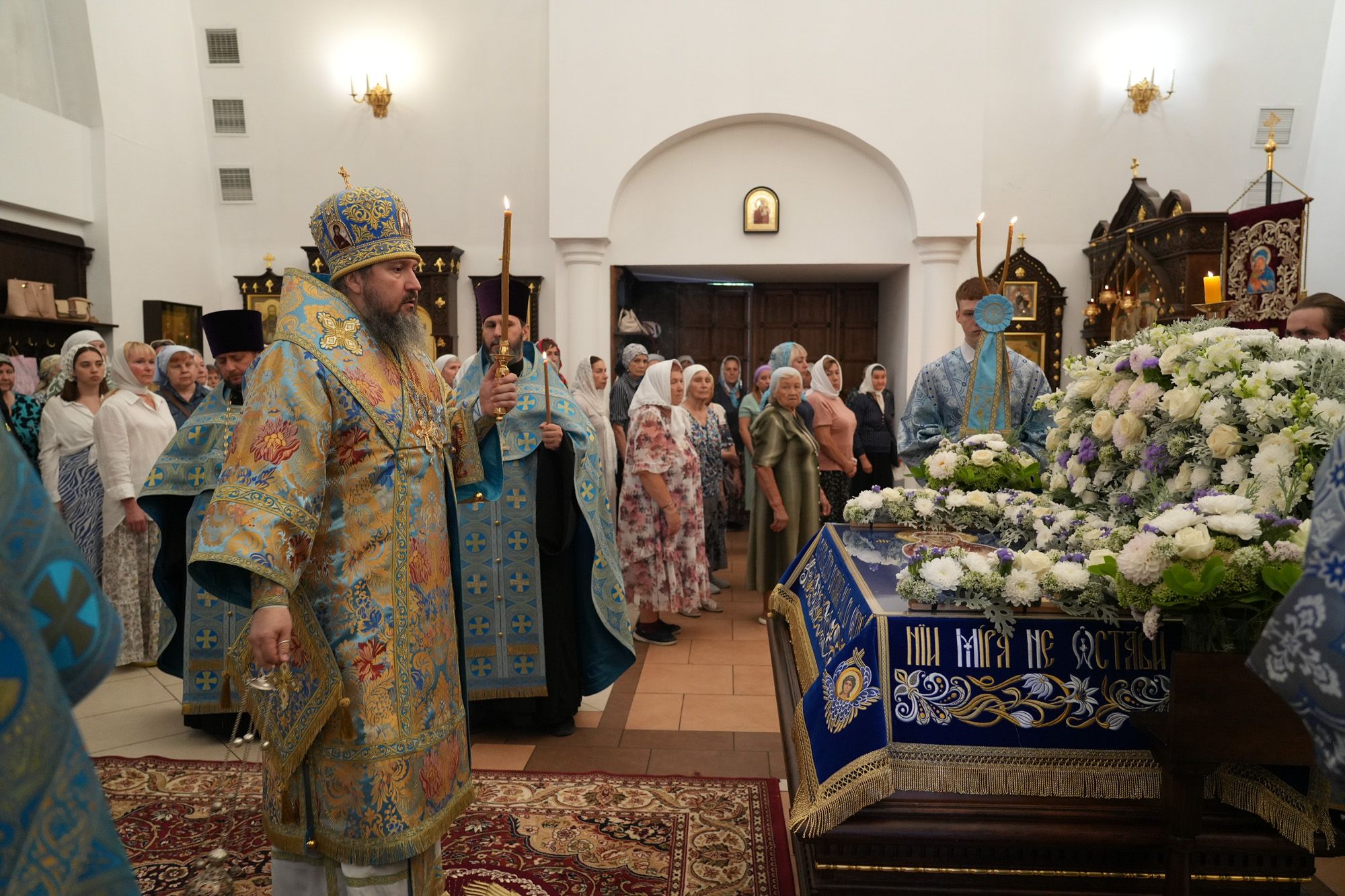 Епископ Варфоломей совершил всенощное бдение в храме Рождества Христова г. Балаково