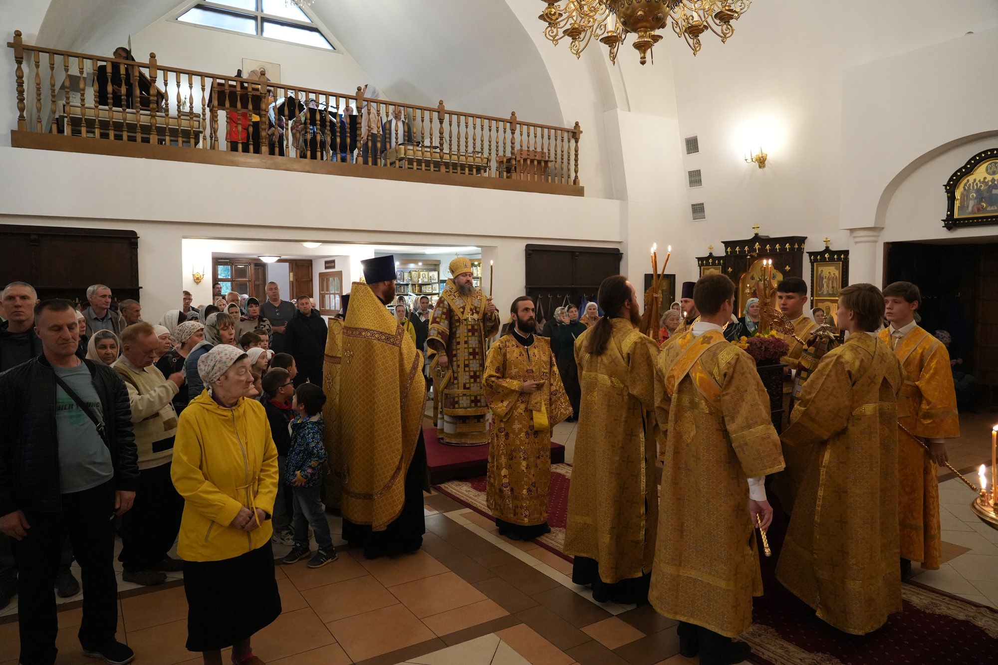 Епископ Варфоломей совершил всенощное бдение в храме Рождества Христова г. Балаково