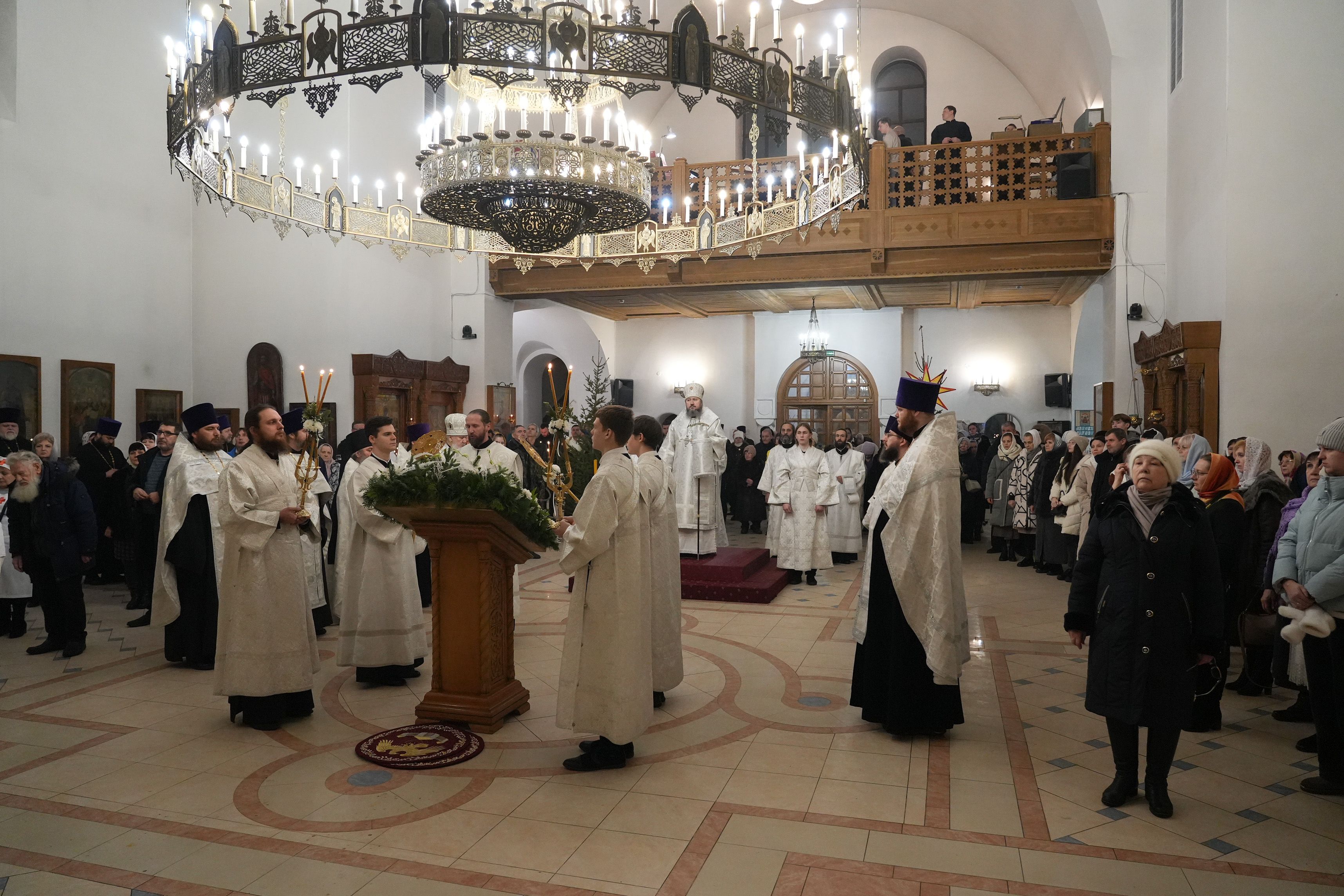 Епископ Варфоломей совершил Великую рождественскую вечерню в Свято-Троицком кафедральном соборе г. Балаково
