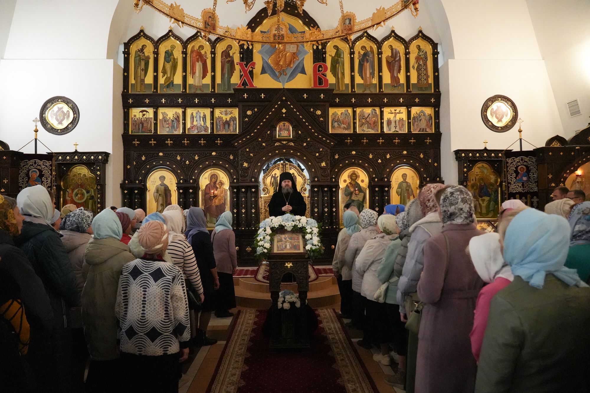 Епископ Варфоломей совершил всенощное бдение в храме Рождества Христова г. Балаково