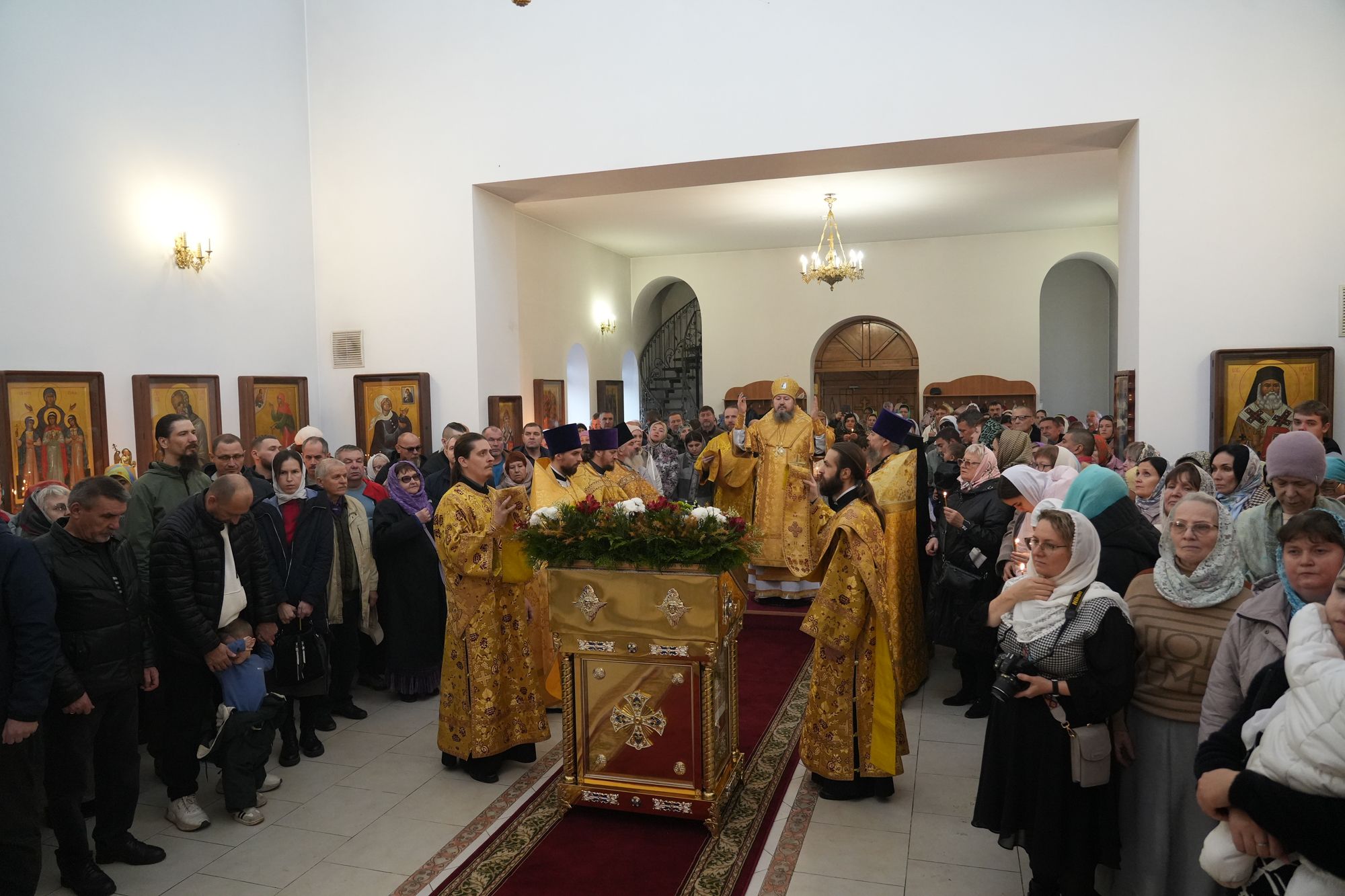 Епископ Варфоломей совершил Великое освящение храма апостола и евангелиста Иоанна Богослова г. Балаково