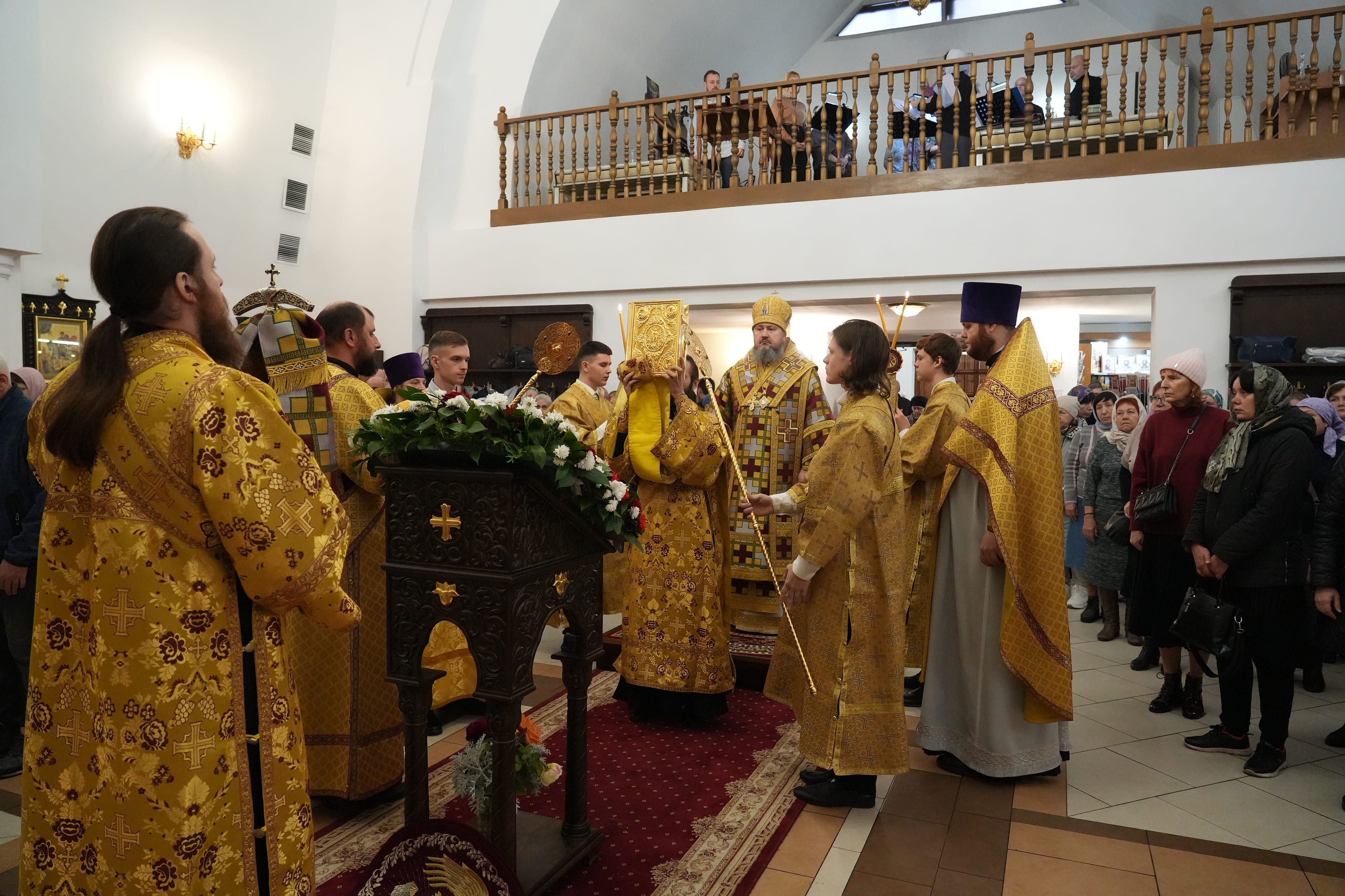 Епископ Варфоломей совершил Божественную литургию в храме Рождества Христова г. Балаково