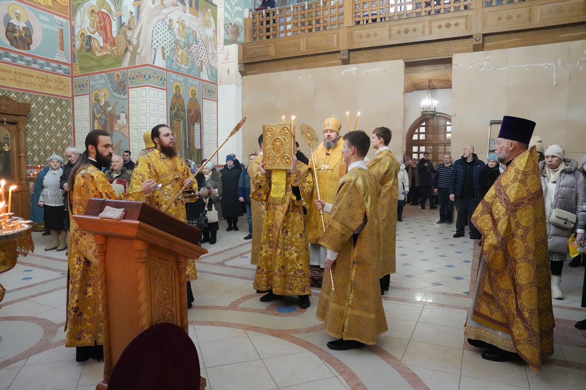 Епископ Варфоломей совершил Божественную литургию в Свято-Троицком кафедральном соборе г. Балаково