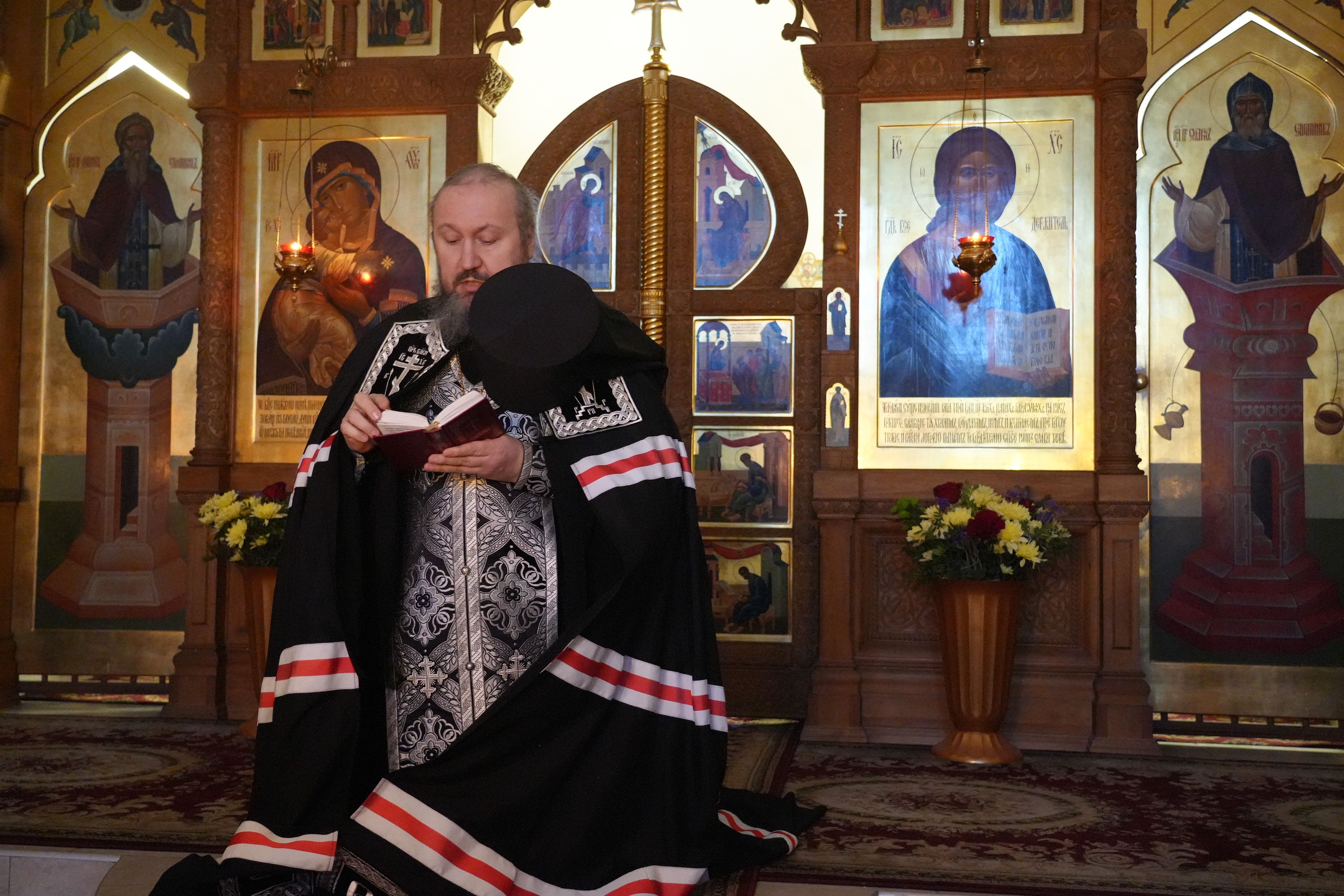 Епископ Варфоломей совершил великое повечерие с чтением канона преподобного Андрея Критского в Свято-Троицком кафедральном соборе г. Балаково