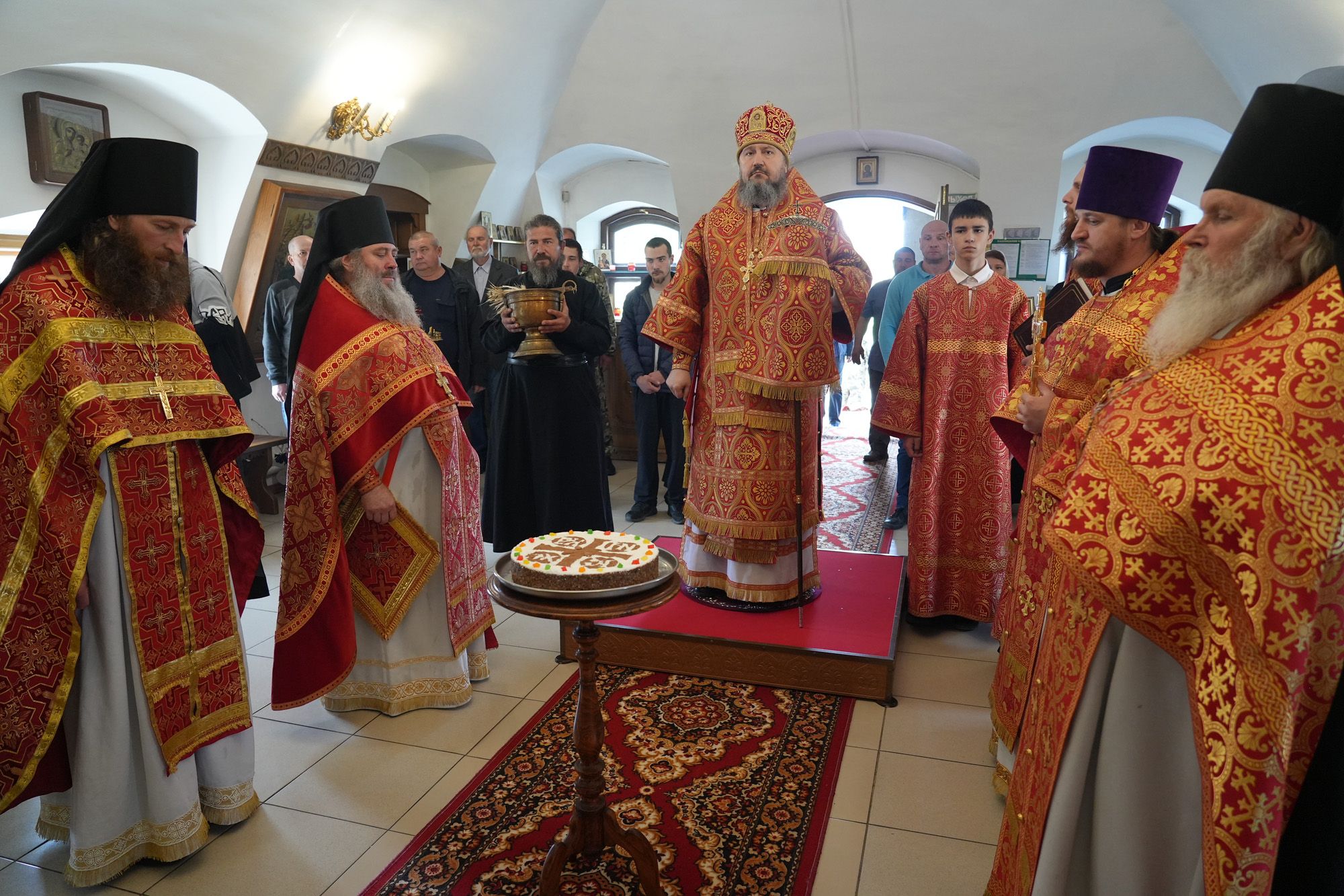 Епископ Варфоломей совершил Божественную Литургию в храме апостола и евангелиста Иоанна Богослова Иргизского Воскресенского мужского монастыря с. Криволучье