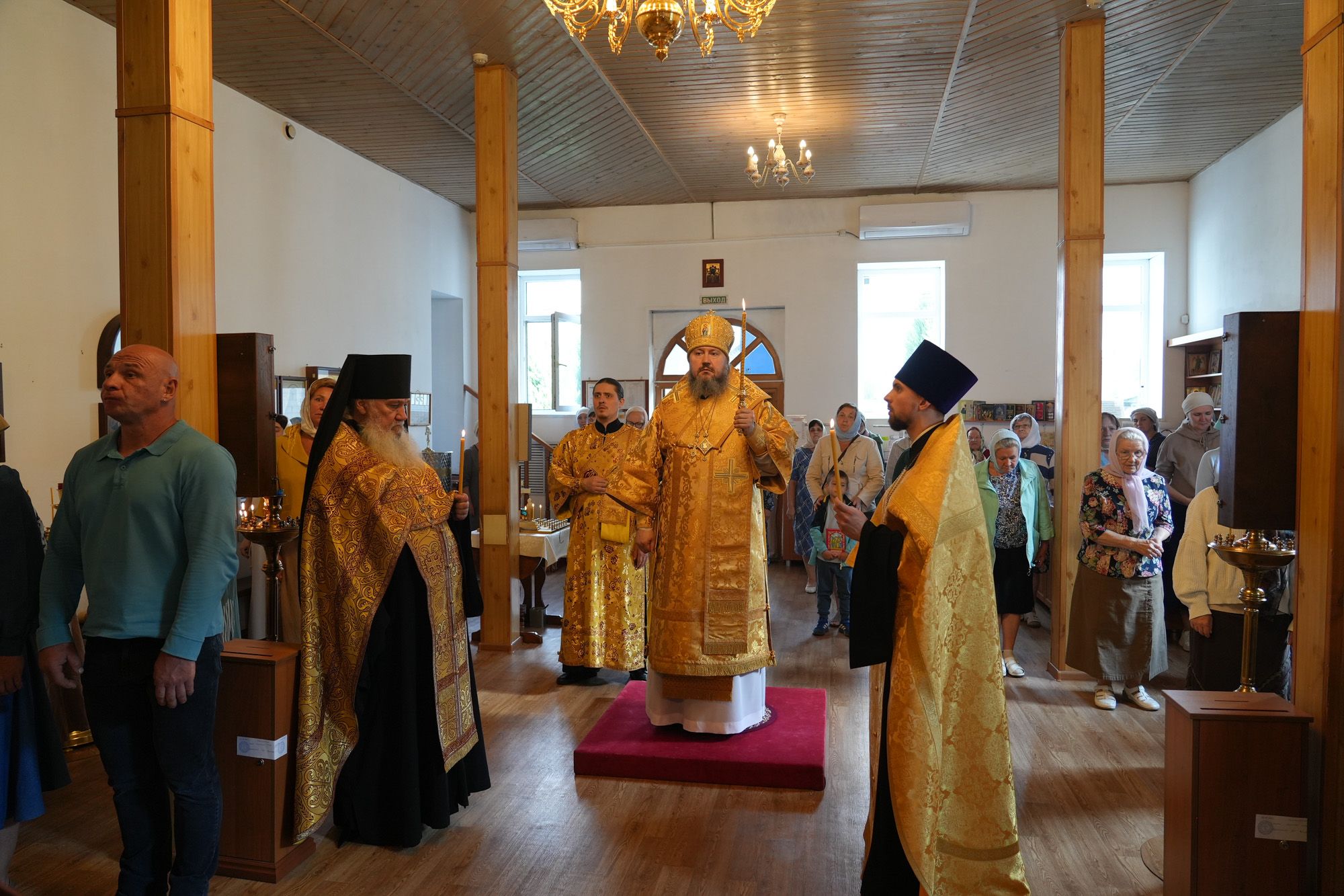 Епископ Варфоломей совершил всенощное бдение в храме Казанской иконы Божией Матери г. Балаково