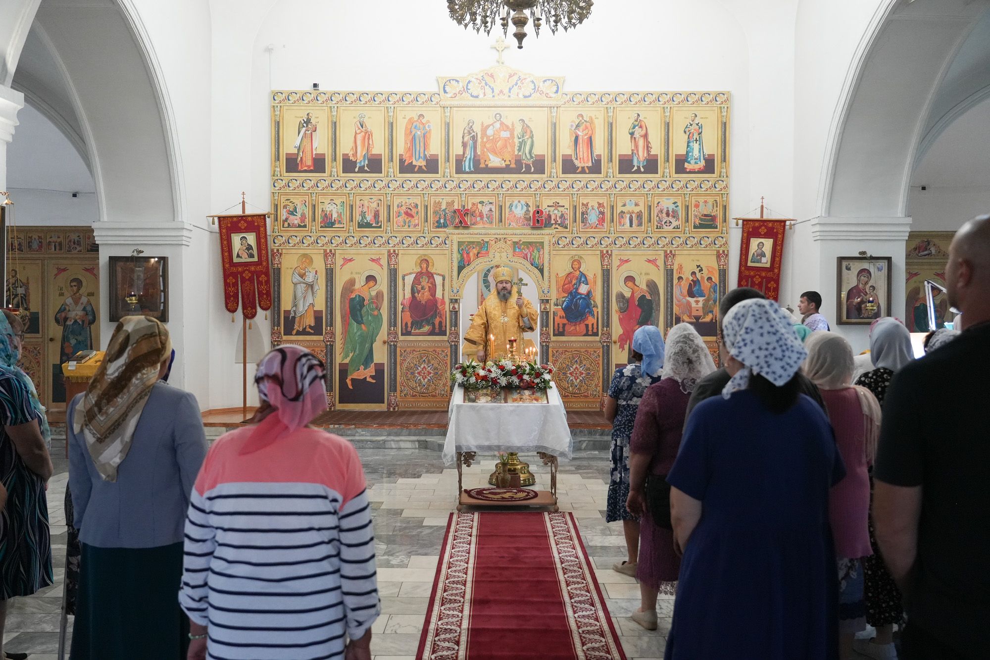 Епископ Варфоломей совершил Божественную литургию в Свято-Троицком храме с. Малоперекопное