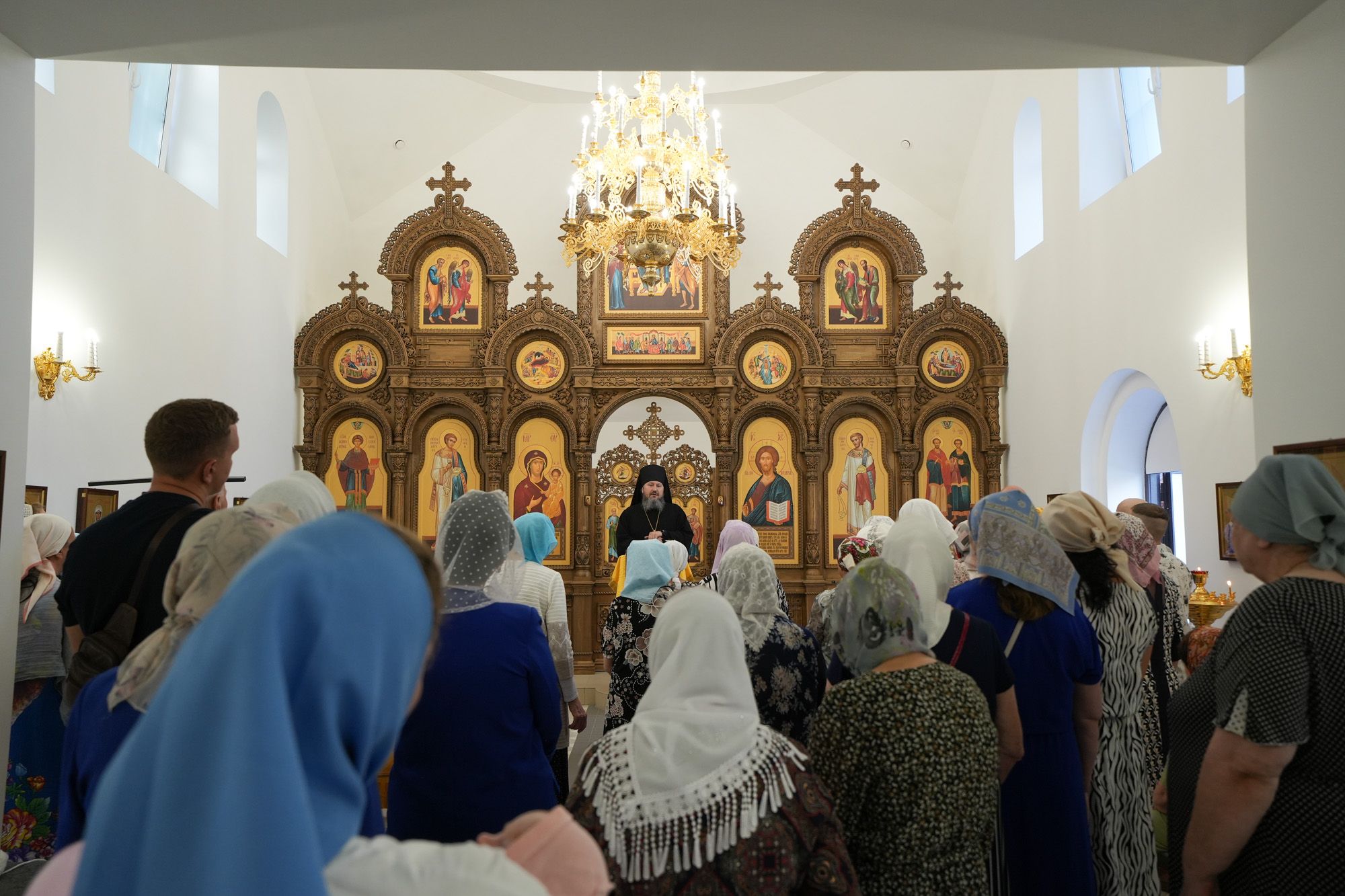 Епископ Варфоломей совершил всенощное бдение в храме бессребреников и чудотворцев Космы и Дамиана г. Балаково