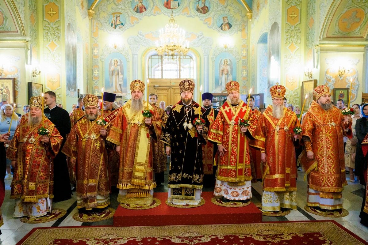 Епископ Варфоломей принял участие в соборном архиерейском богослужении в канун Собора Саратовских святых