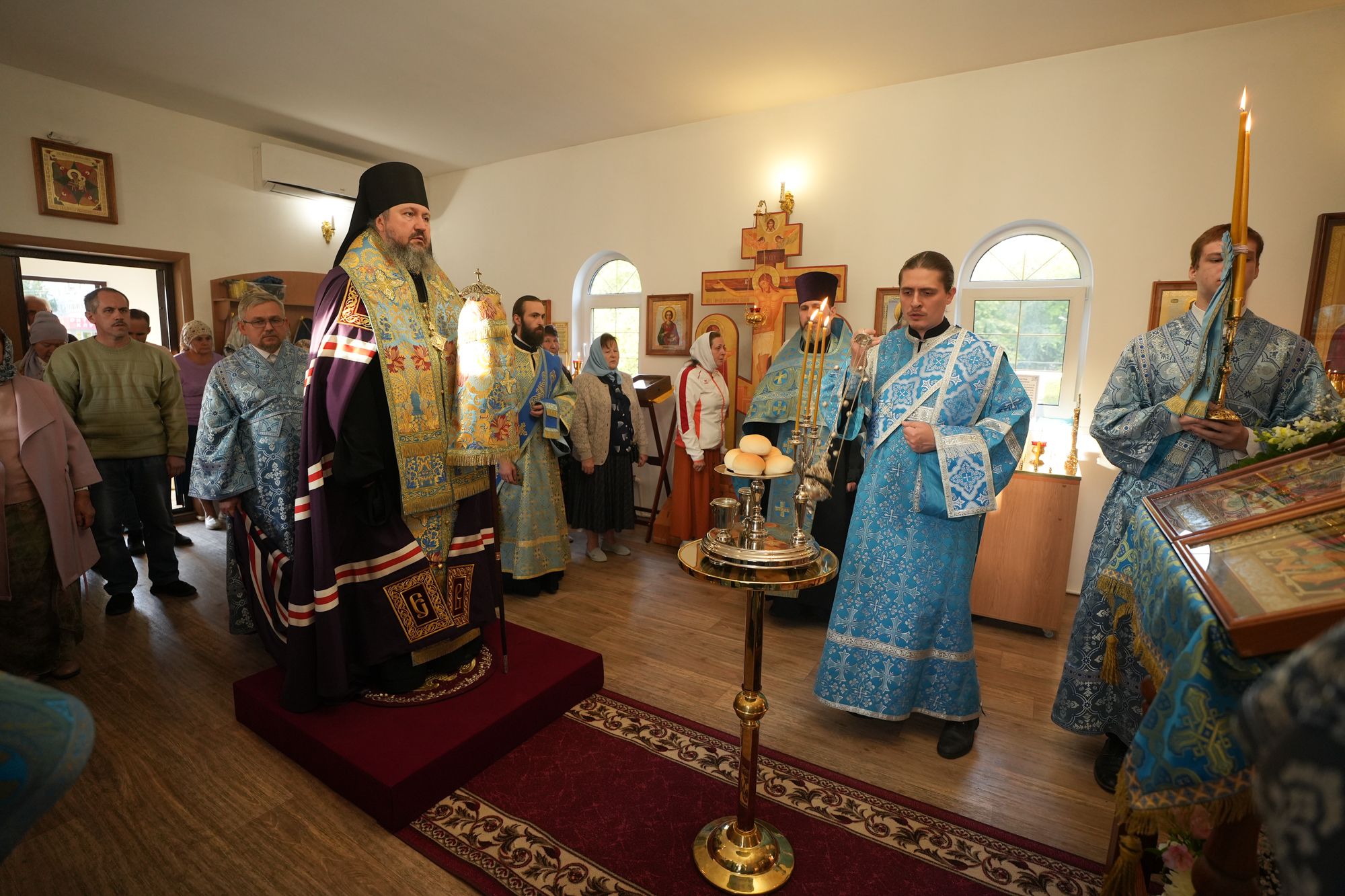 Епископ Варфоломей совершил всенощное бдение в храме Благовещения Пресвятой Богородицы г. Балаково