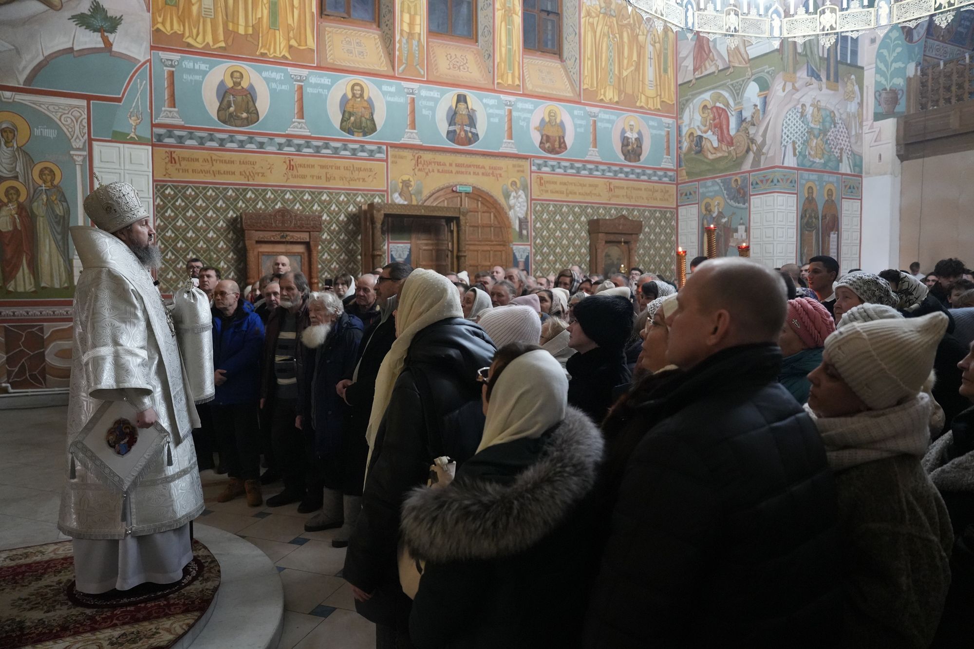 В праздник Рождества Христова епископ Варфоломей совершил Божественную литургию в Свято-Троицком кафедральном соборе г. Балаково