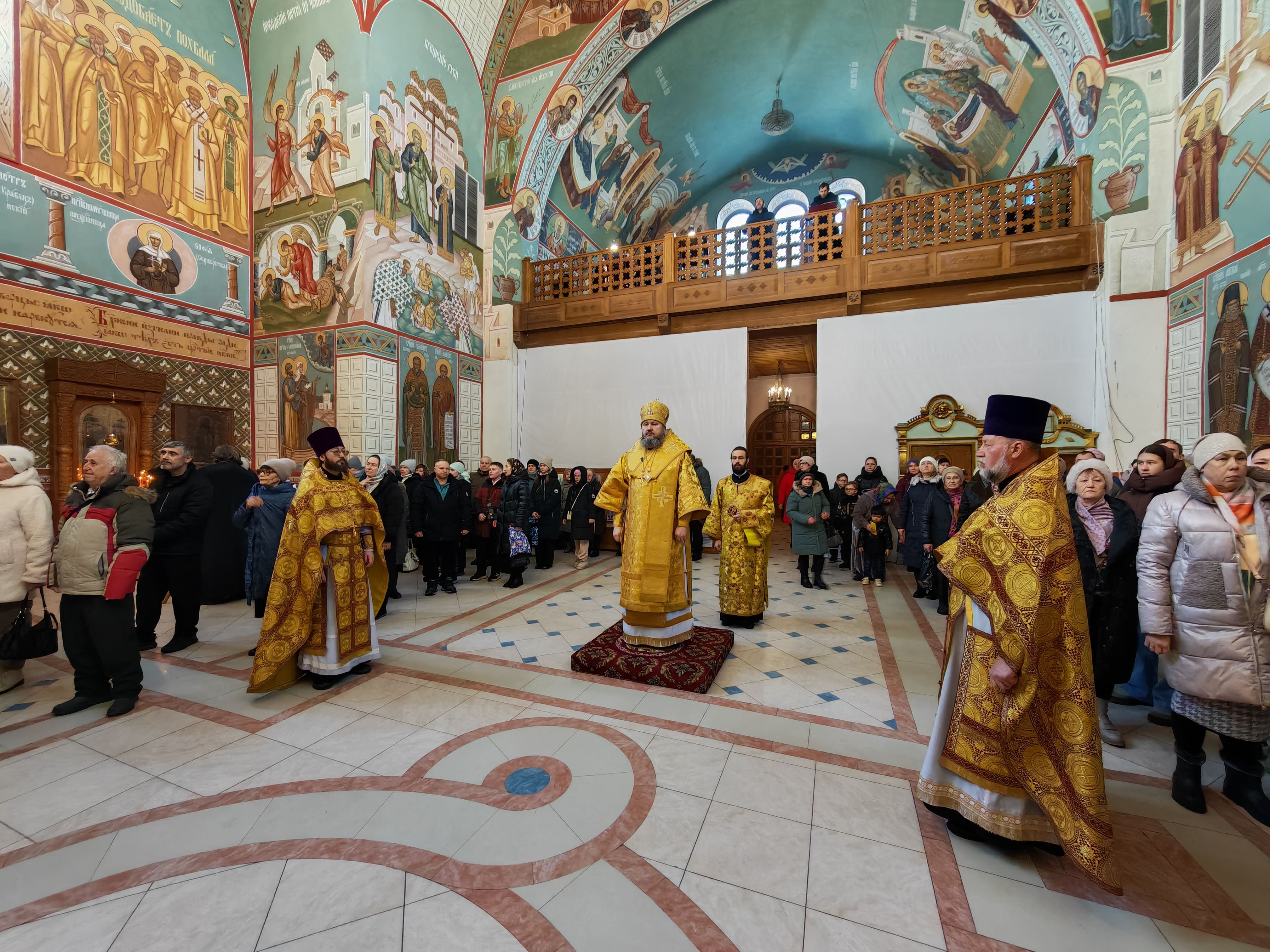 Епископ Варфоломей совершил Божественную литургию в Свято-Троицком кафедральном соборе г. Балаково
