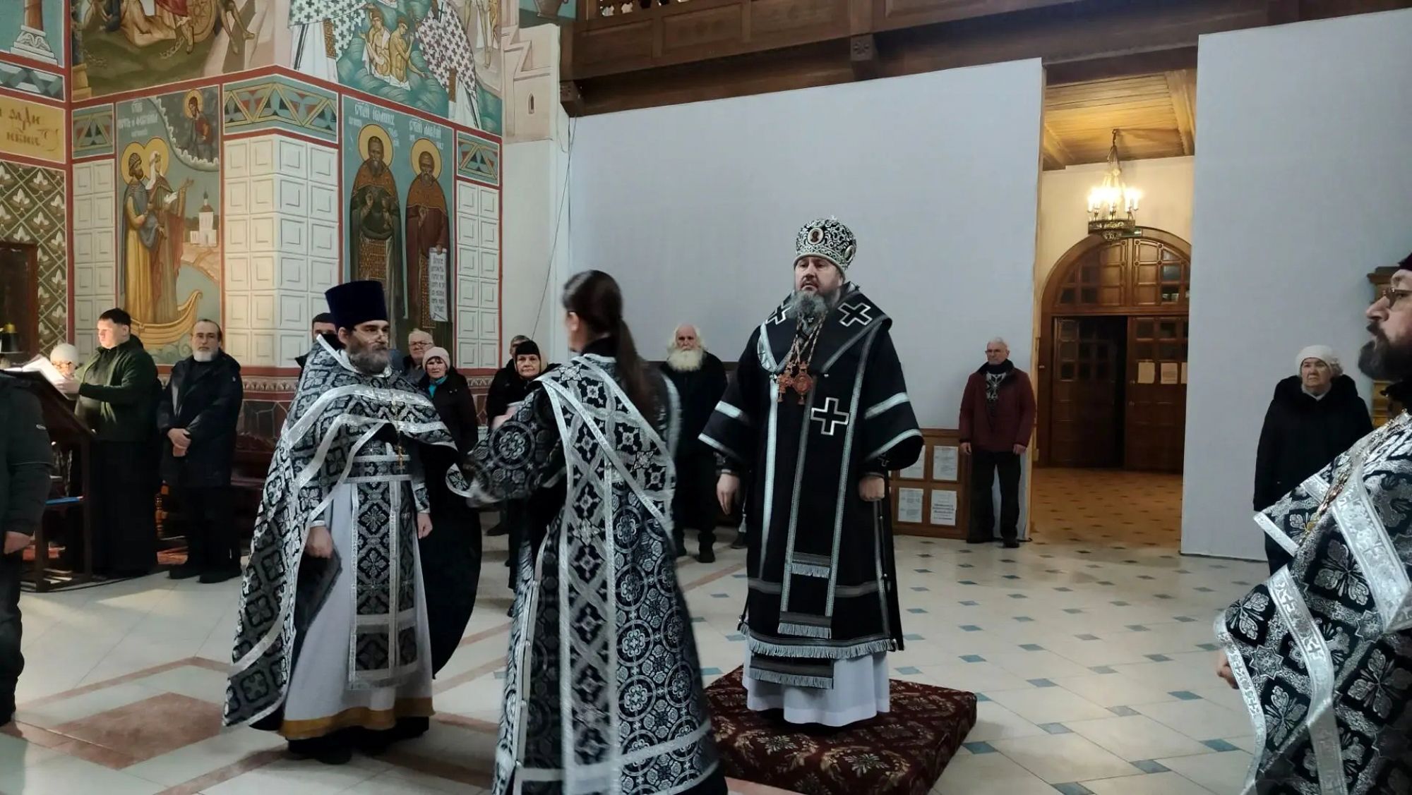 Епископ Варфоломей совершил Литургию Преждеосвященных Даров в Свято-Троицком кафедральном соборе г. Балаково