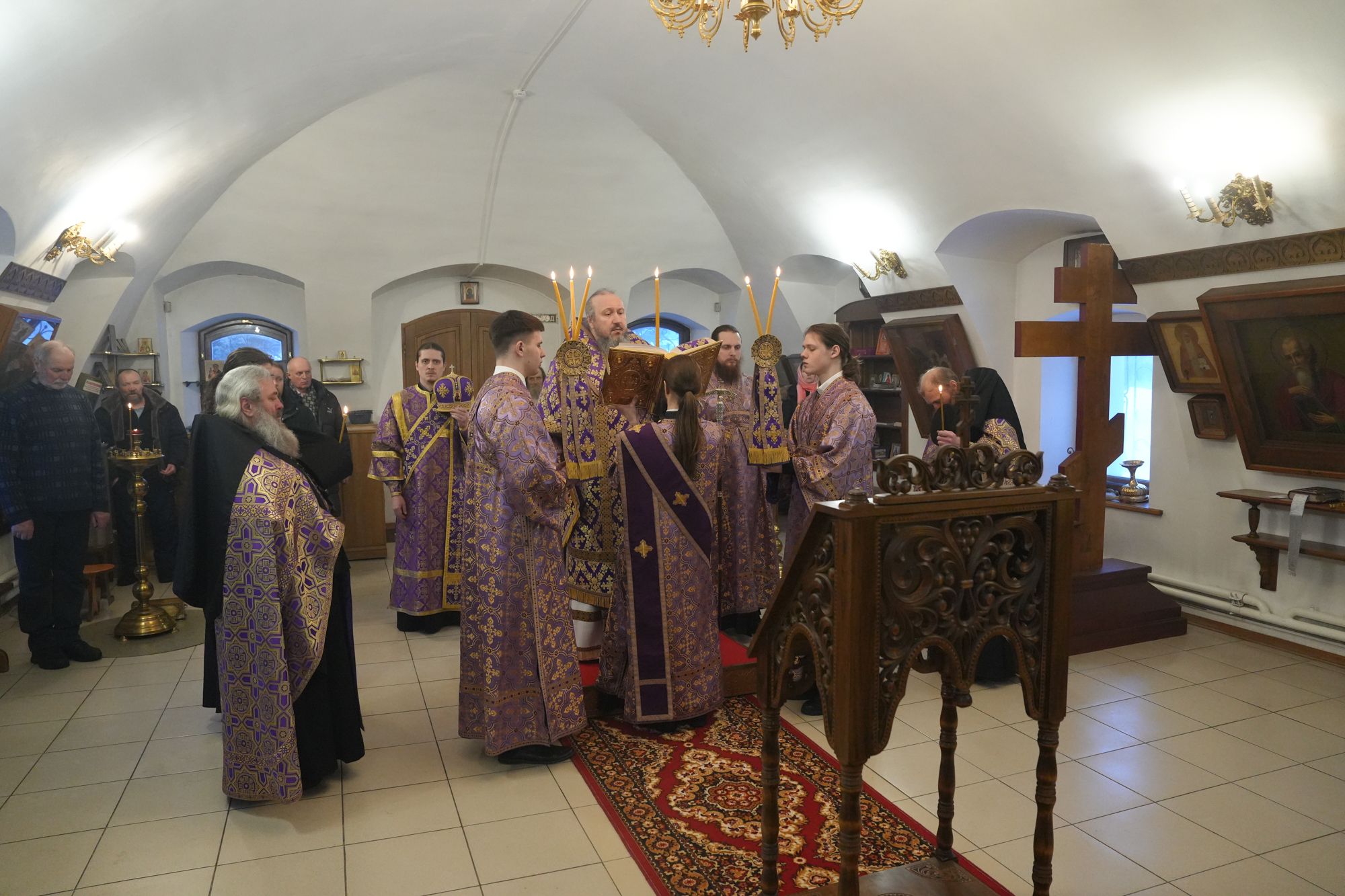 Епископ Варфоломей совершил всенощное бдение в Иргизском Воскресенском мужском монастыре с. Криволучье