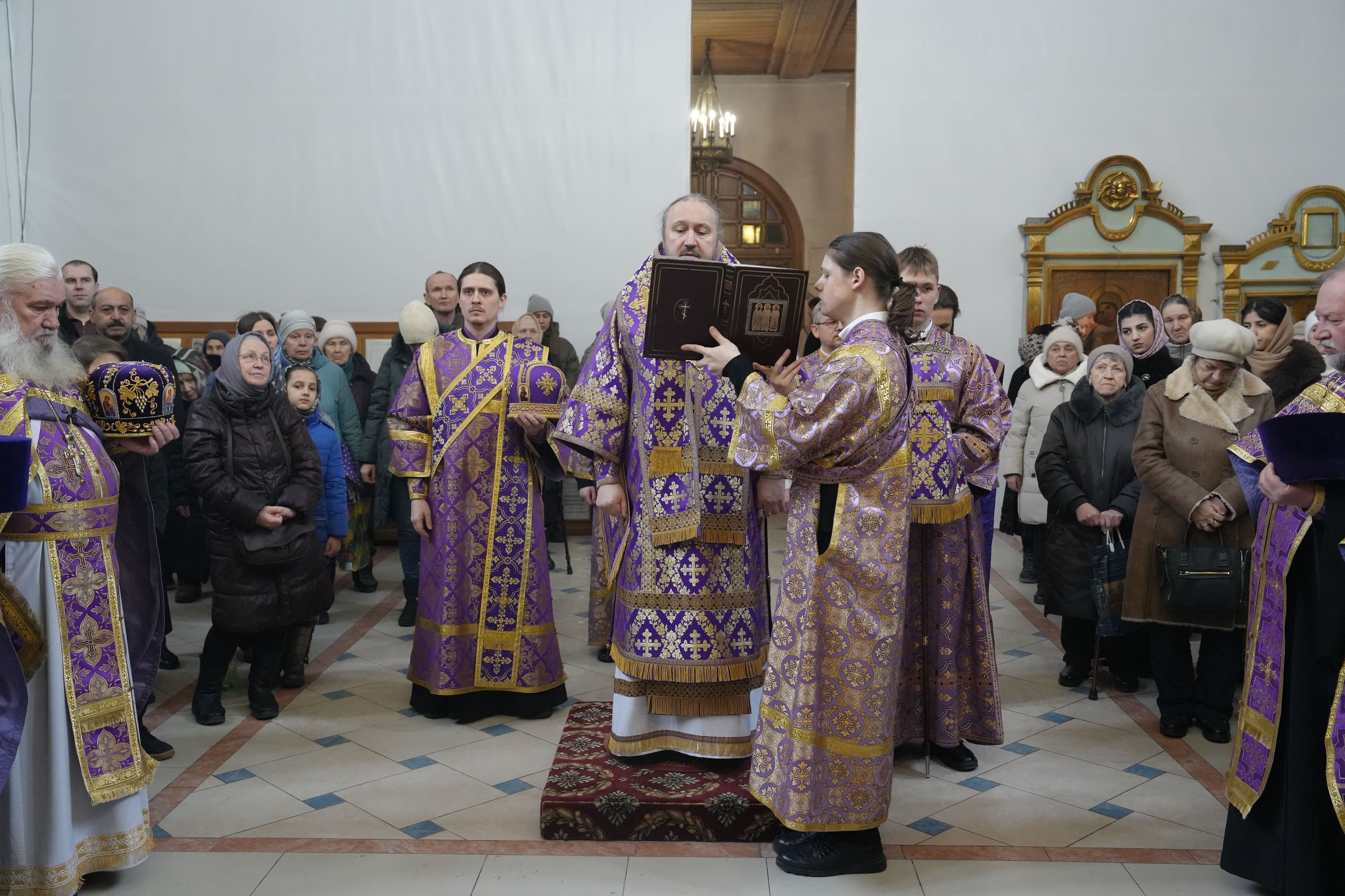 Епископ Варфоломей совершил Божественную литургию в Свято-Троицком кафедральном соборе