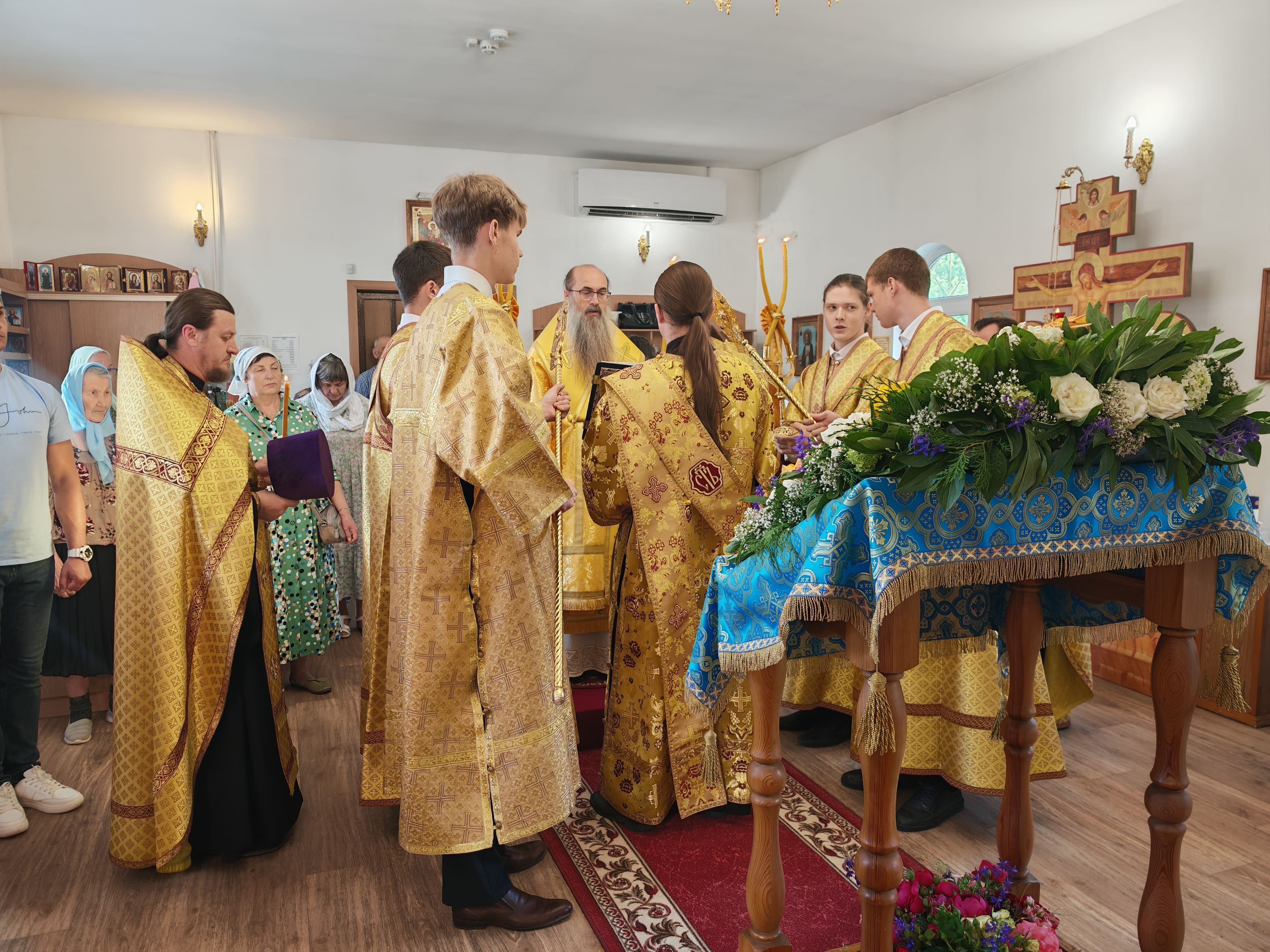 Архиерейское служение состоялось в Благовещенском храме г. Балаково